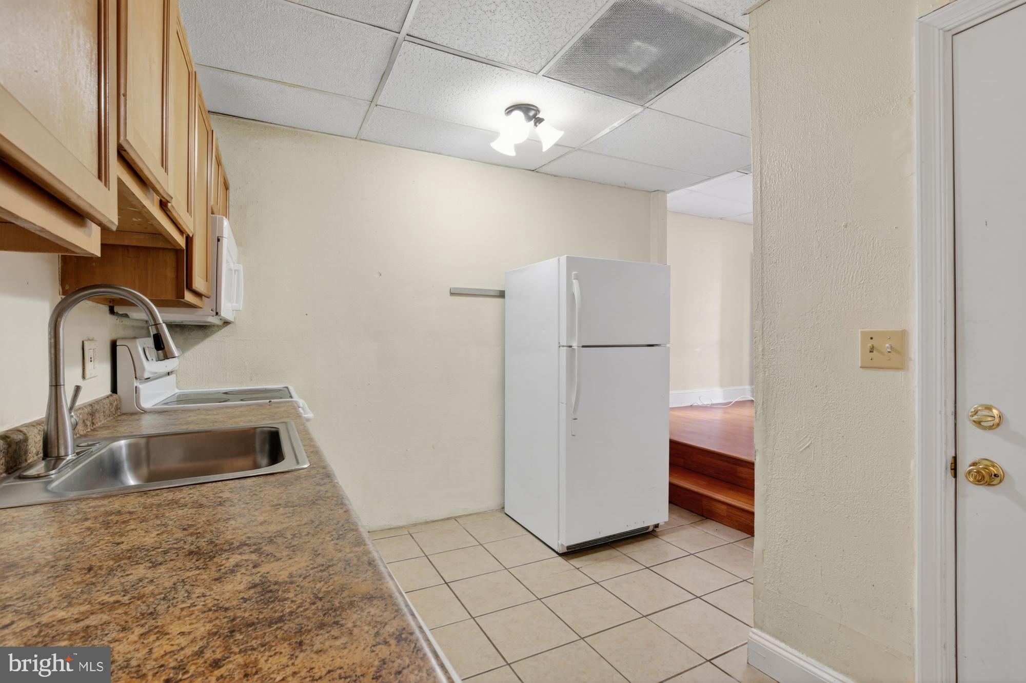 POWELTON VILLAGE - Residential Lease