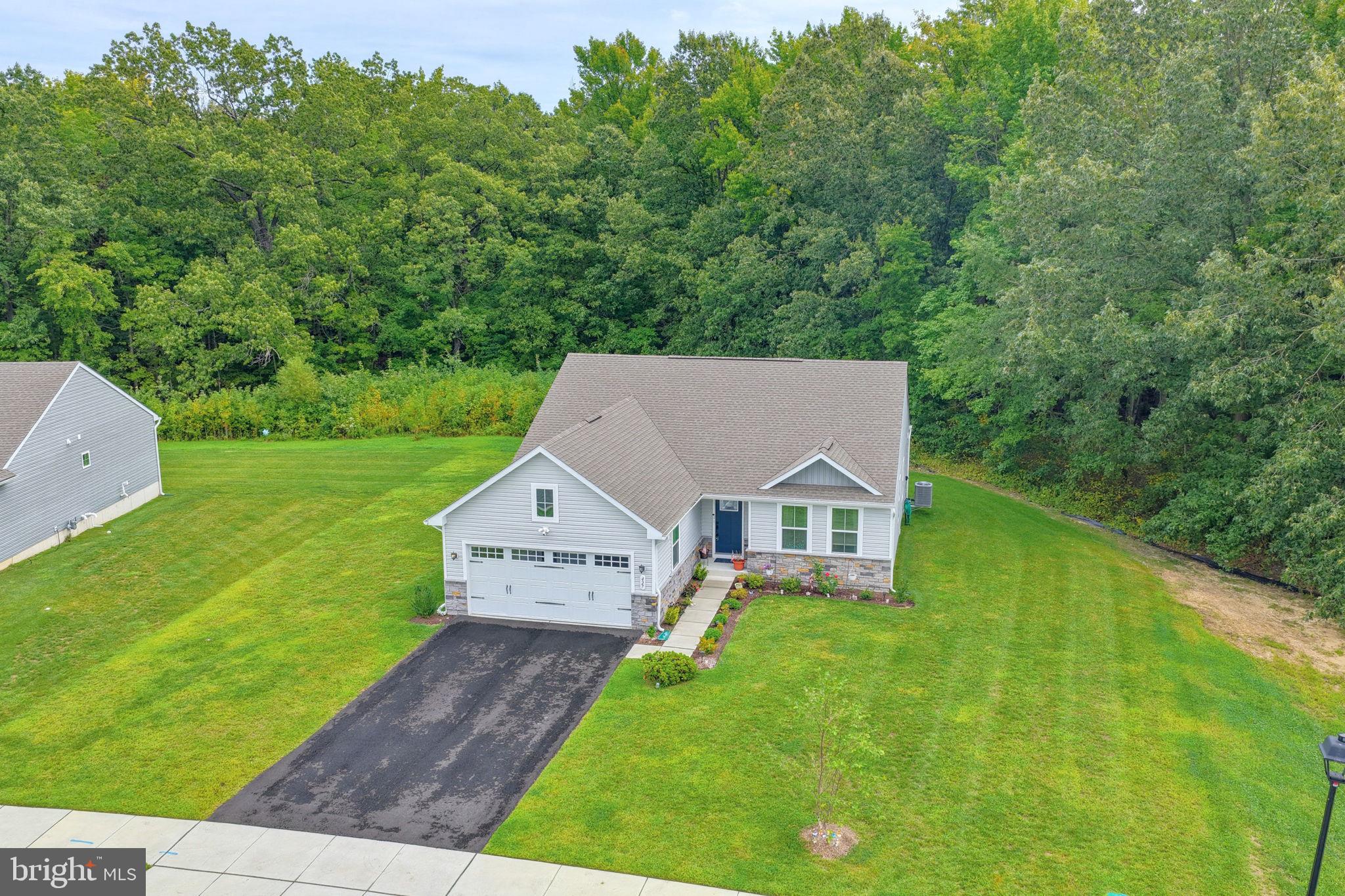 427 ALEZACH DRIVE