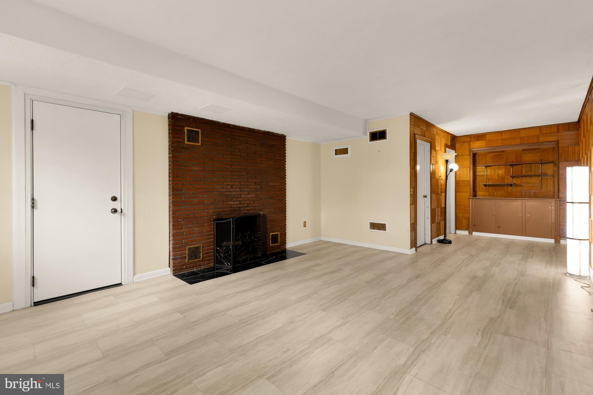 WOODSIDE PARK - Residential