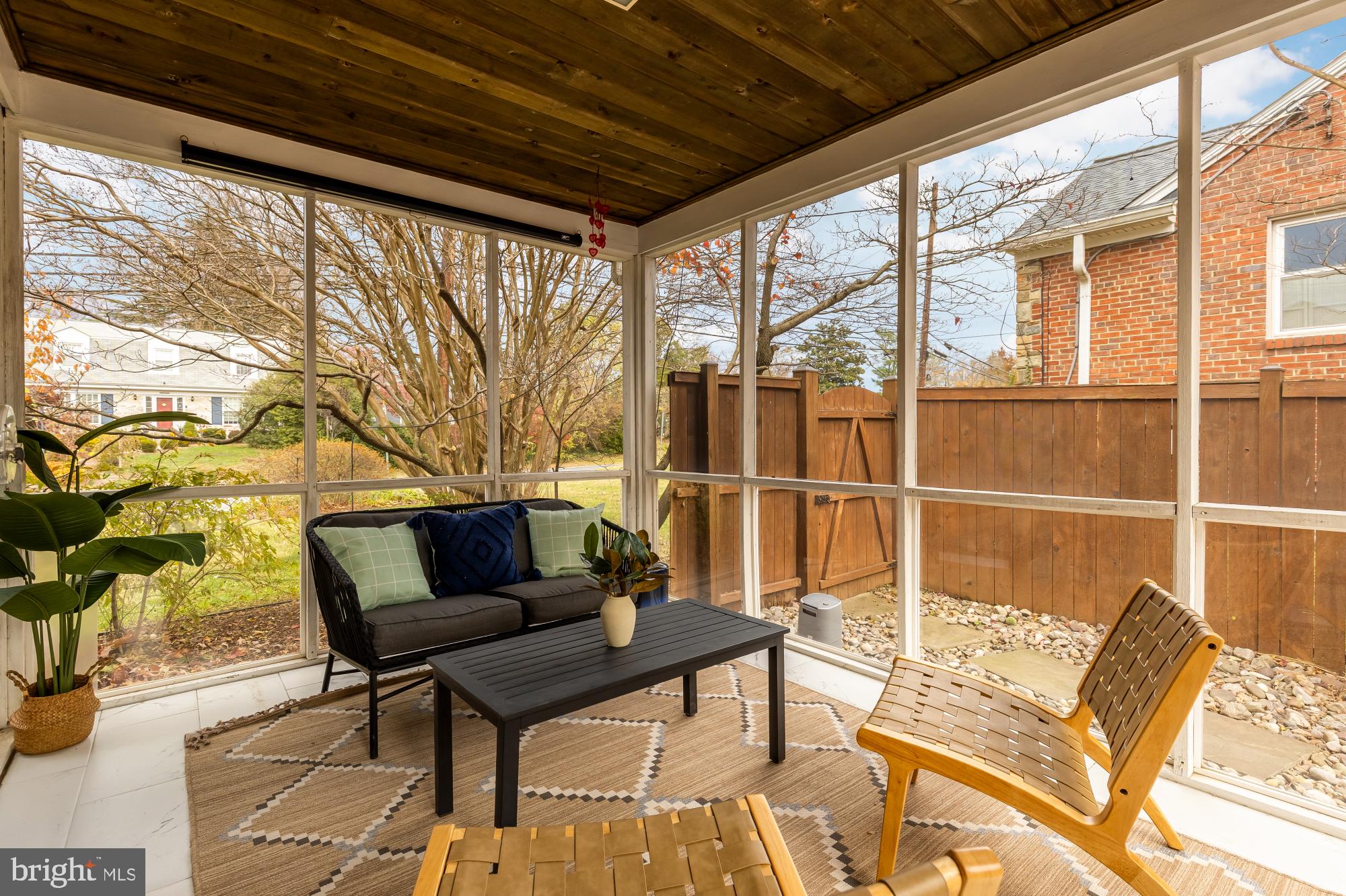 WOODSIDE PARK - Residential