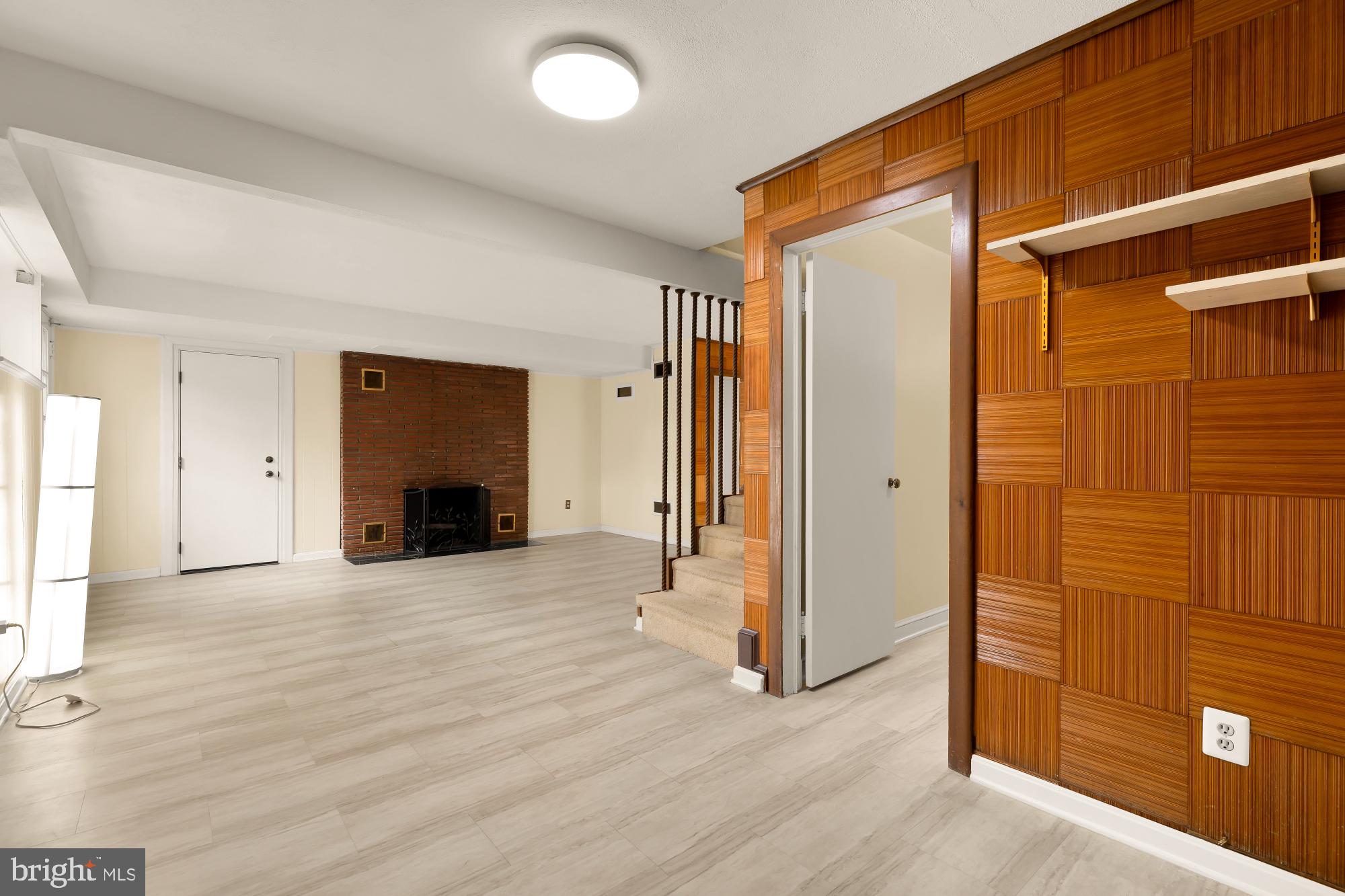 WOODSIDE PARK - Residential