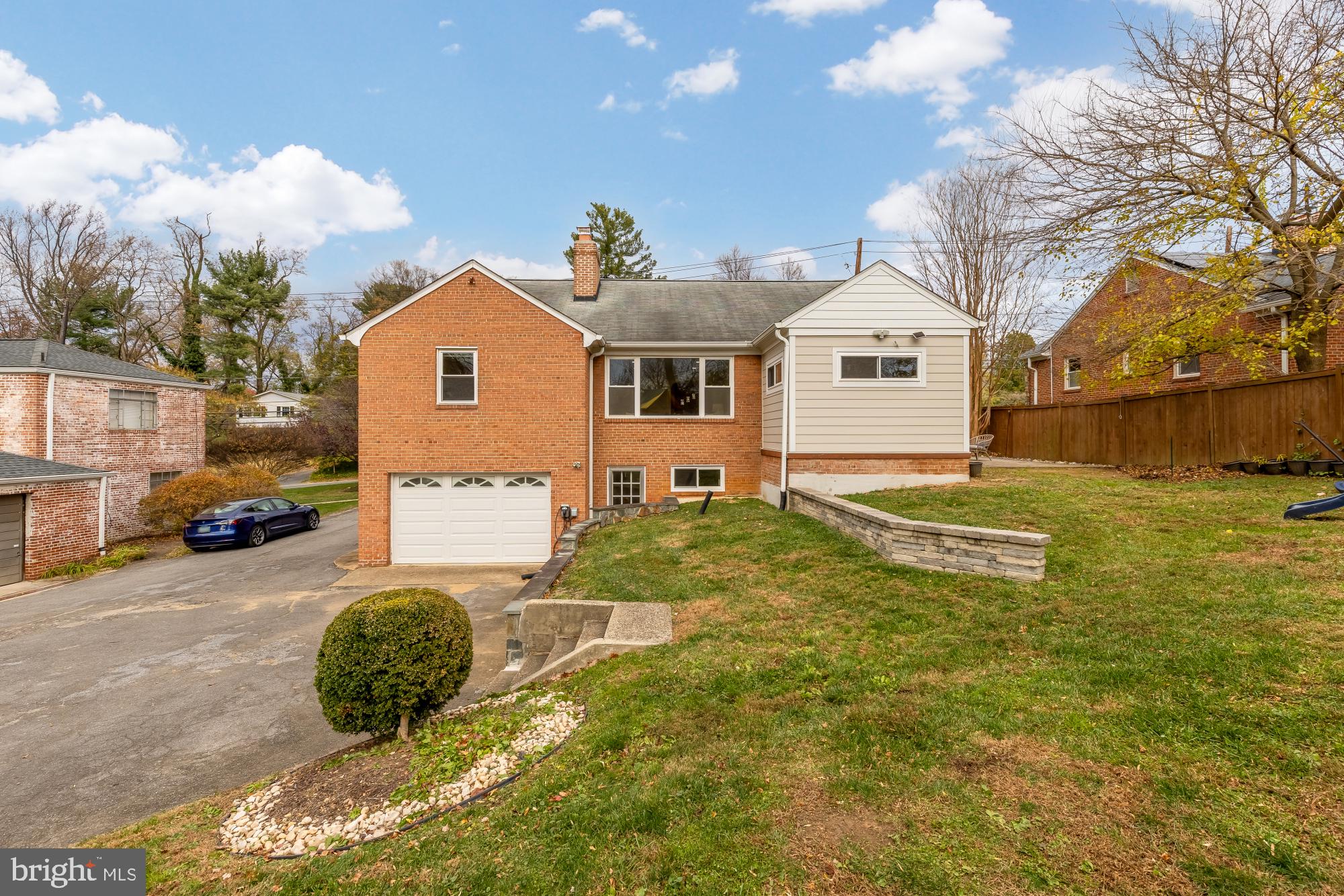 WOODSIDE PARK - Residential