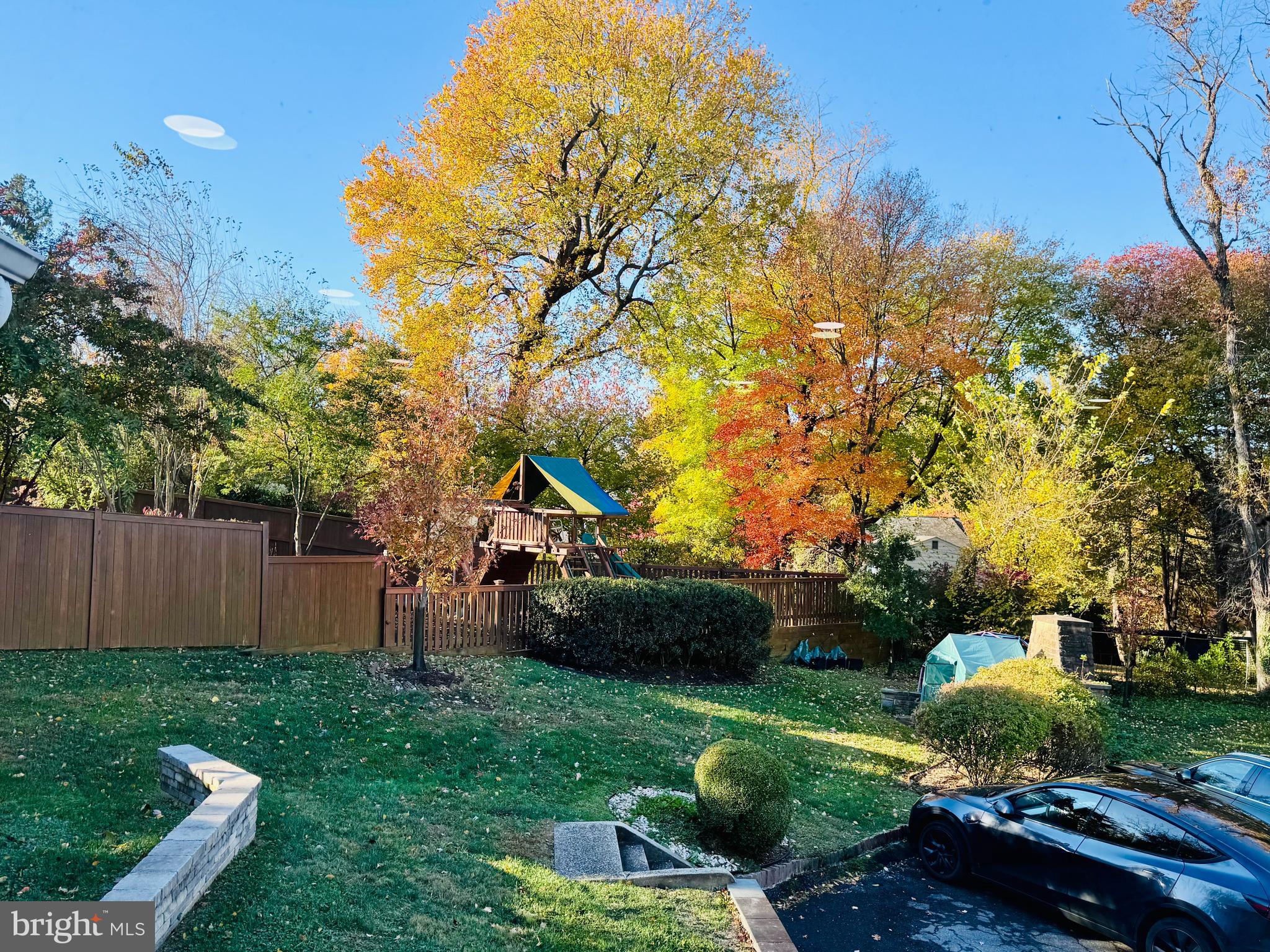 WOODSIDE PARK - Residential