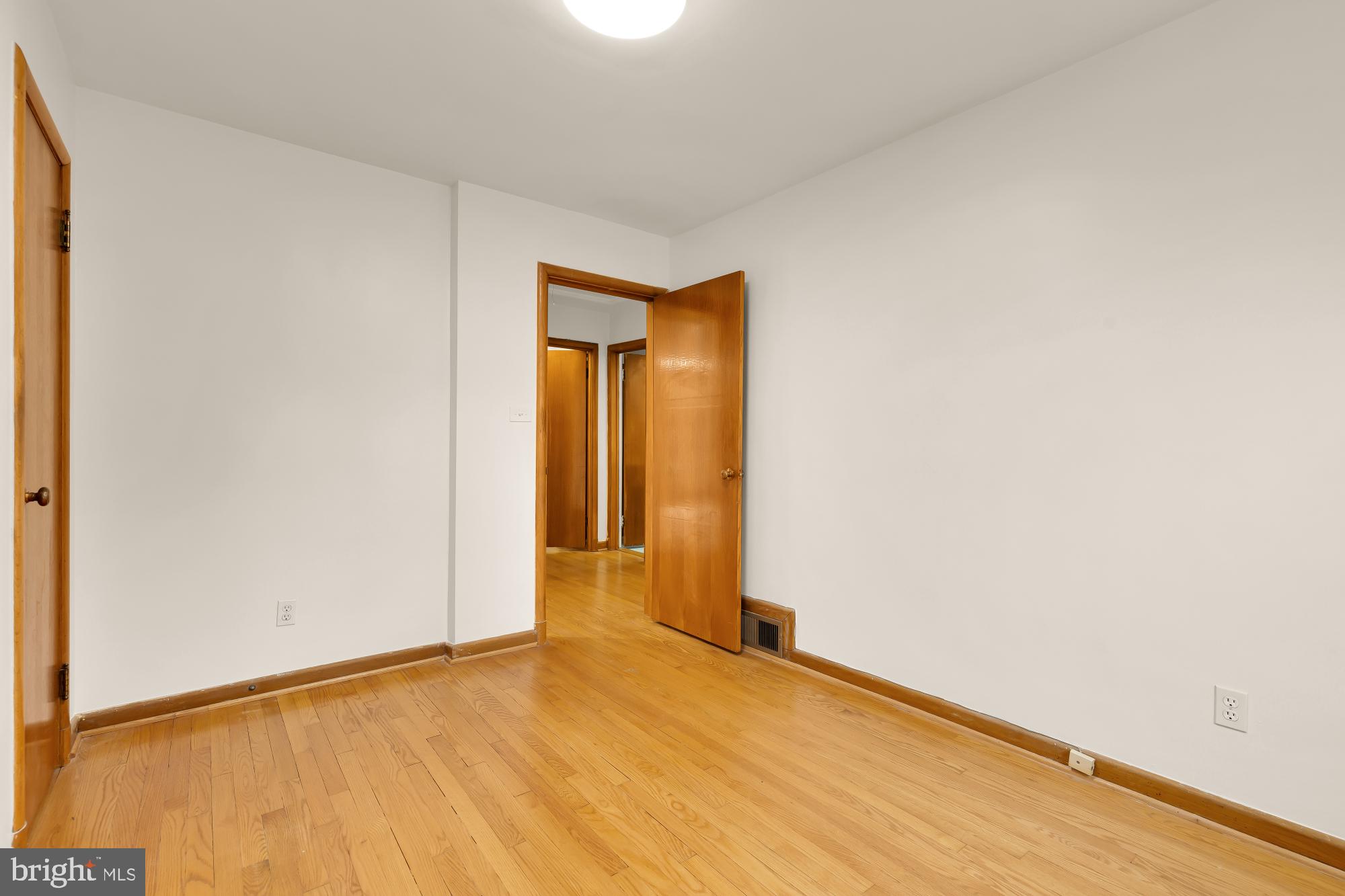 WOODSIDE PARK - Residential