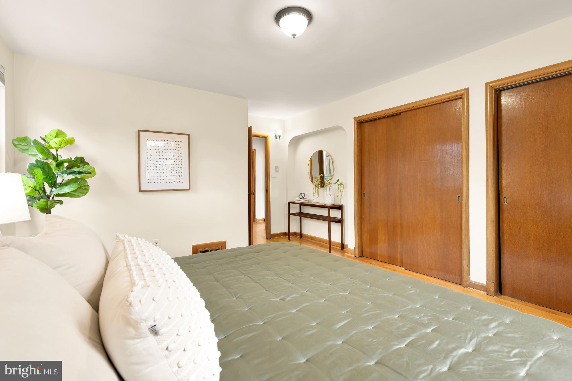 WOODSIDE PARK - Residential