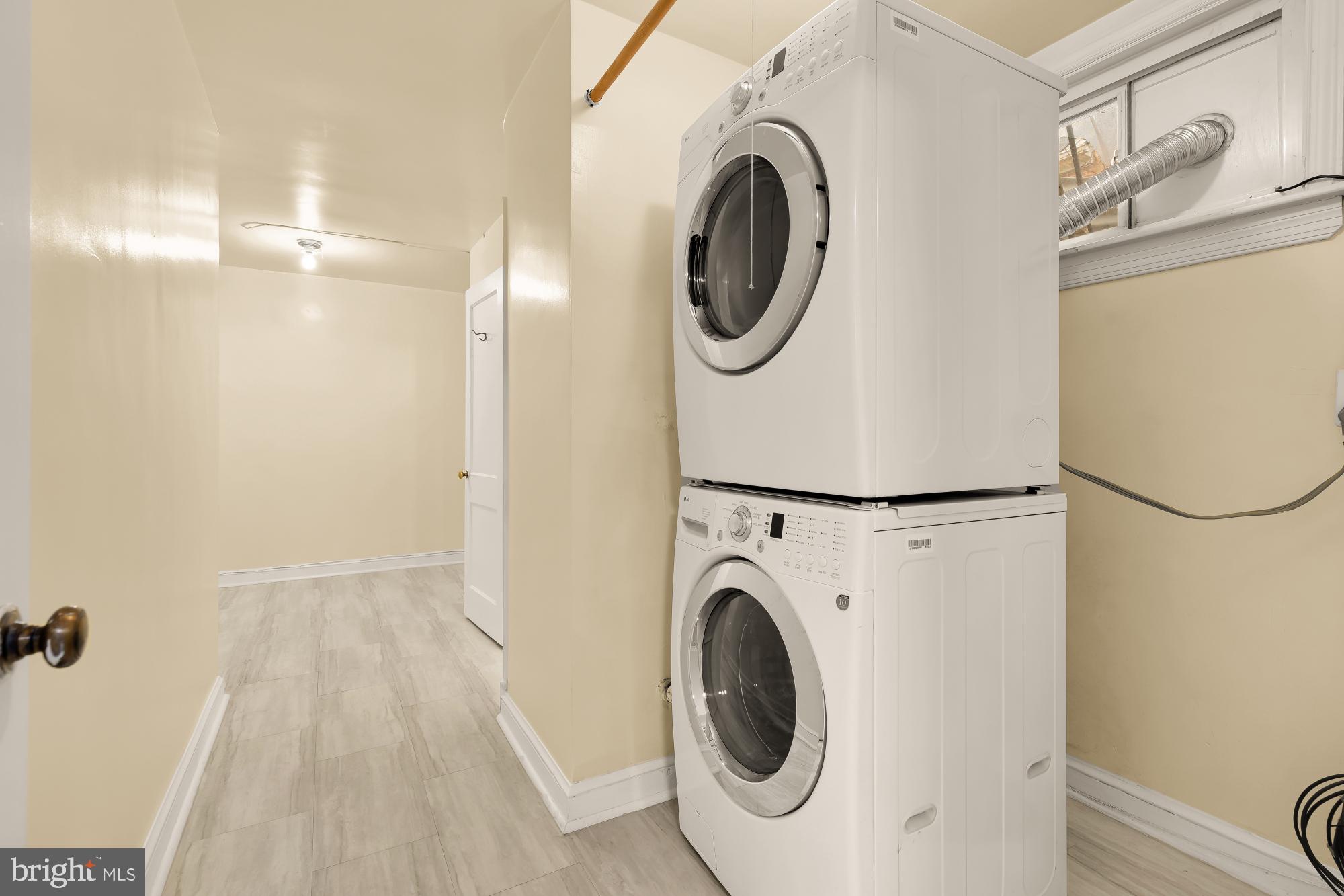 WOODSIDE PARK - Residential