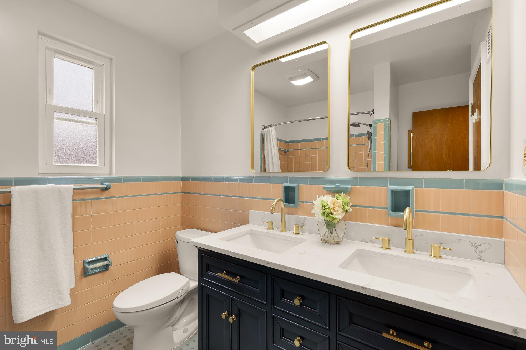 WOODSIDE PARK - Residential