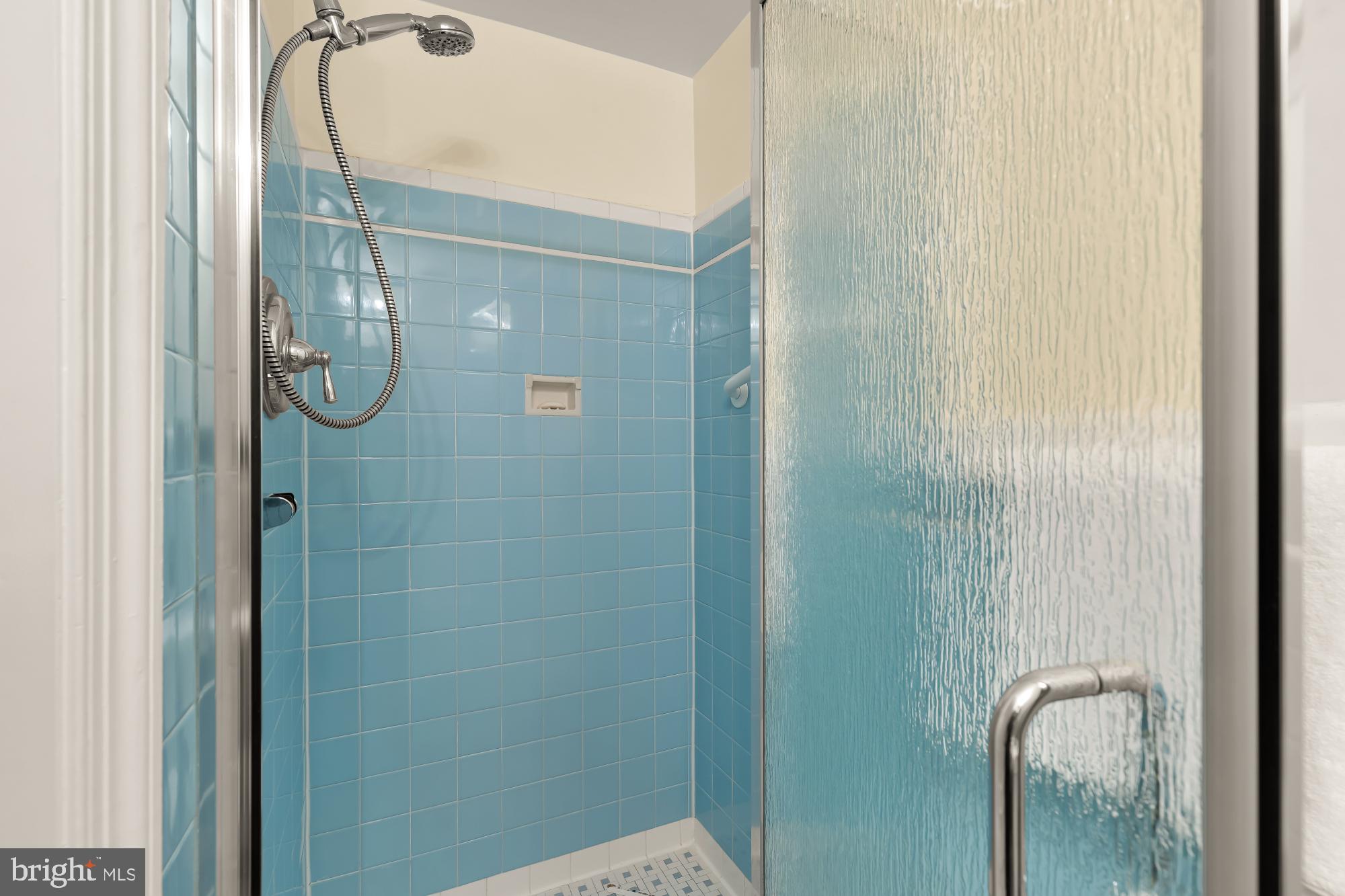 WOODSIDE PARK - Residential