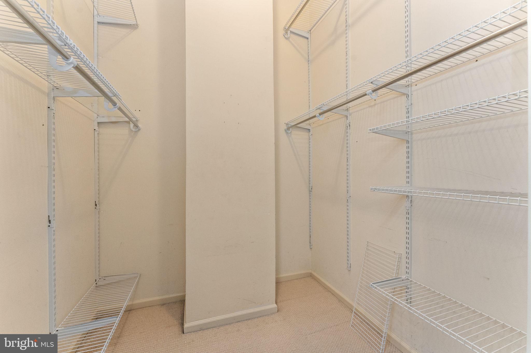 FOX RIDGE - Residential