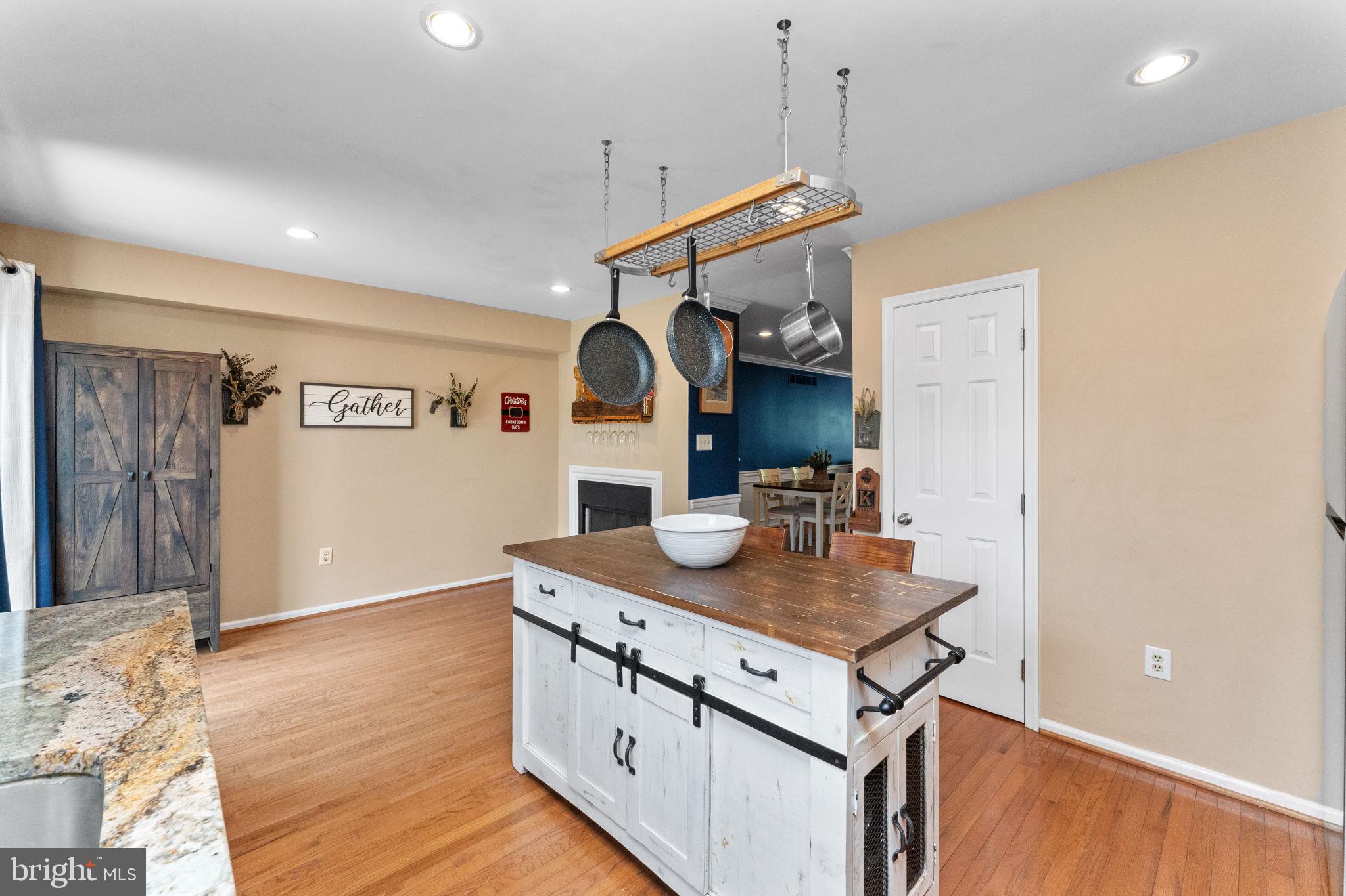 FOX RIDGE - Residential