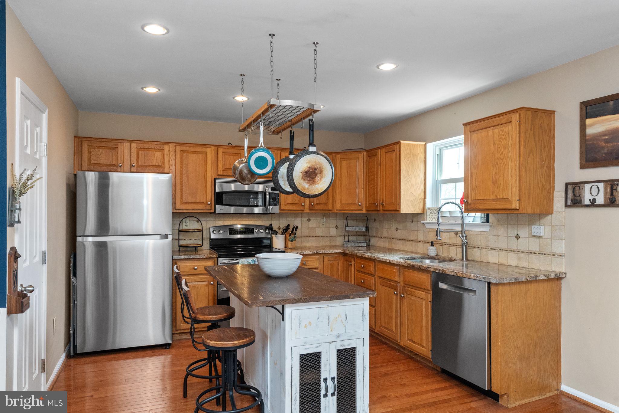 FOX RIDGE - Residential