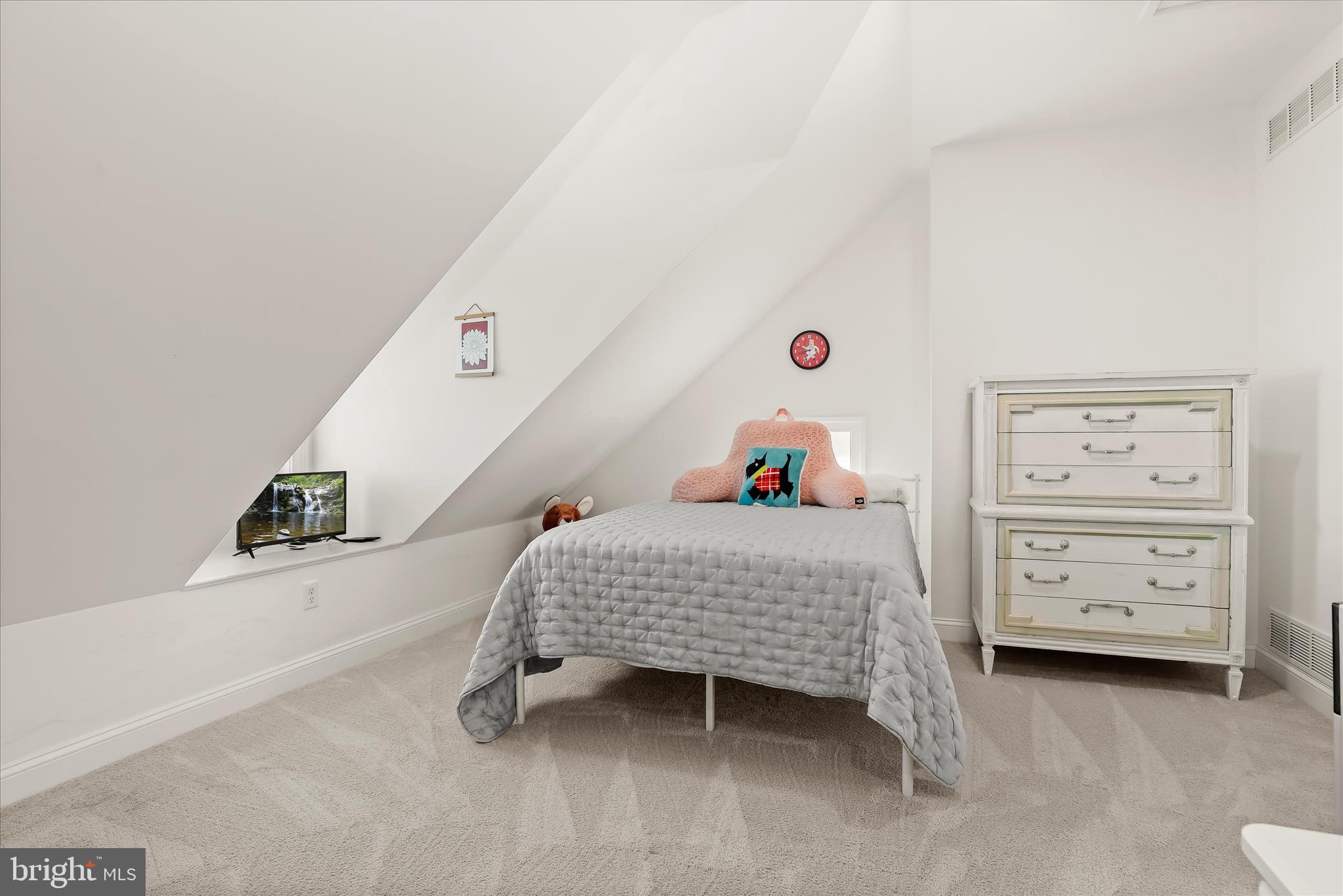 KENT ISLAND ESTATES - Residential