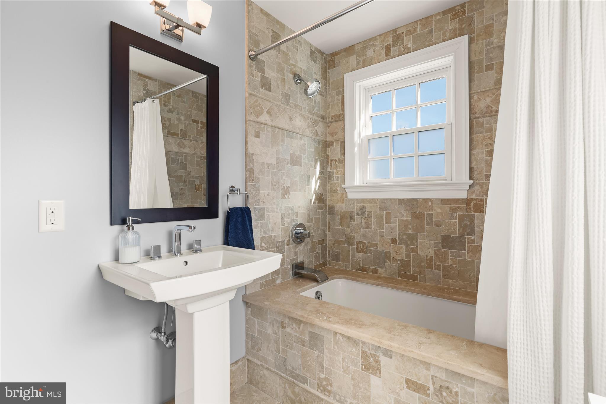 KENT ISLAND ESTATES - Residential