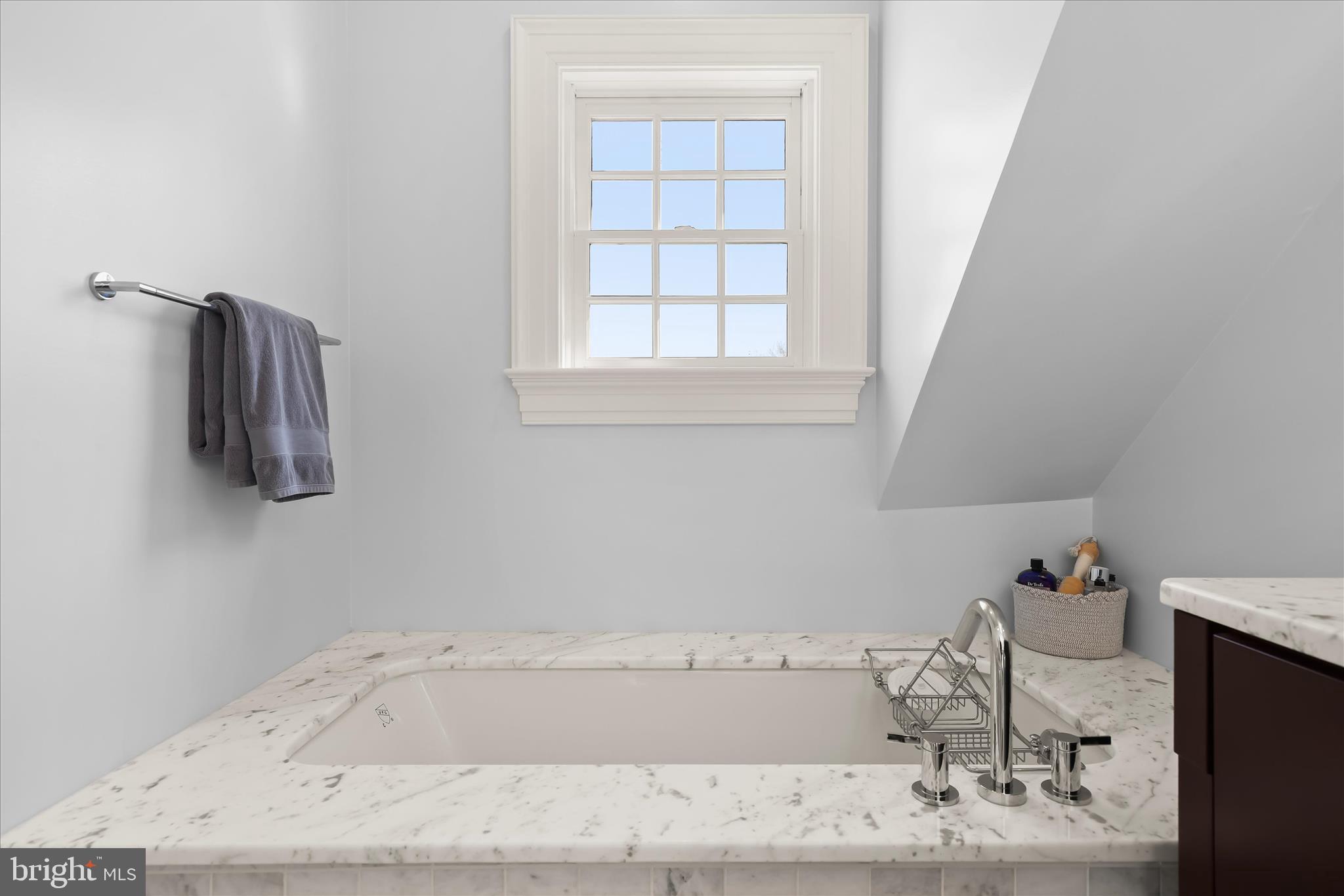 KENT ISLAND ESTATES - Residential