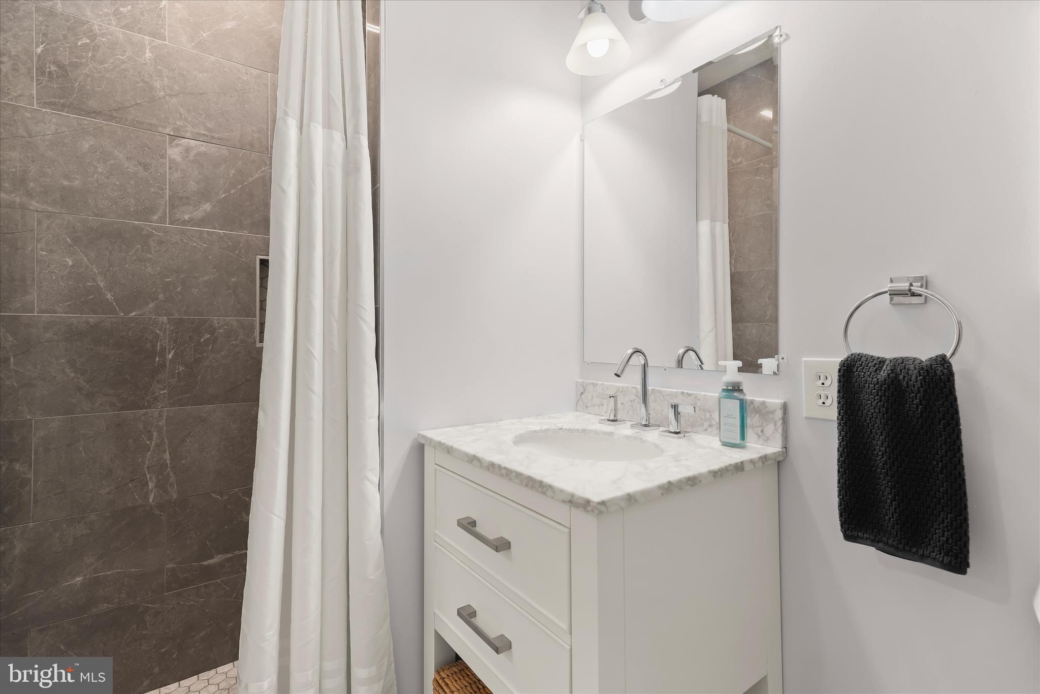 KENT ISLAND ESTATES - Residential