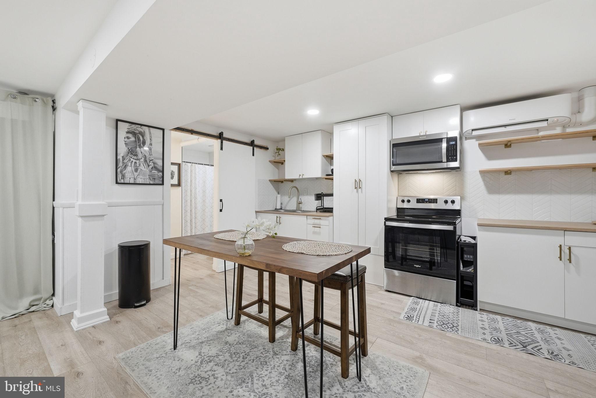 WOODBERRY FOREST - Residential