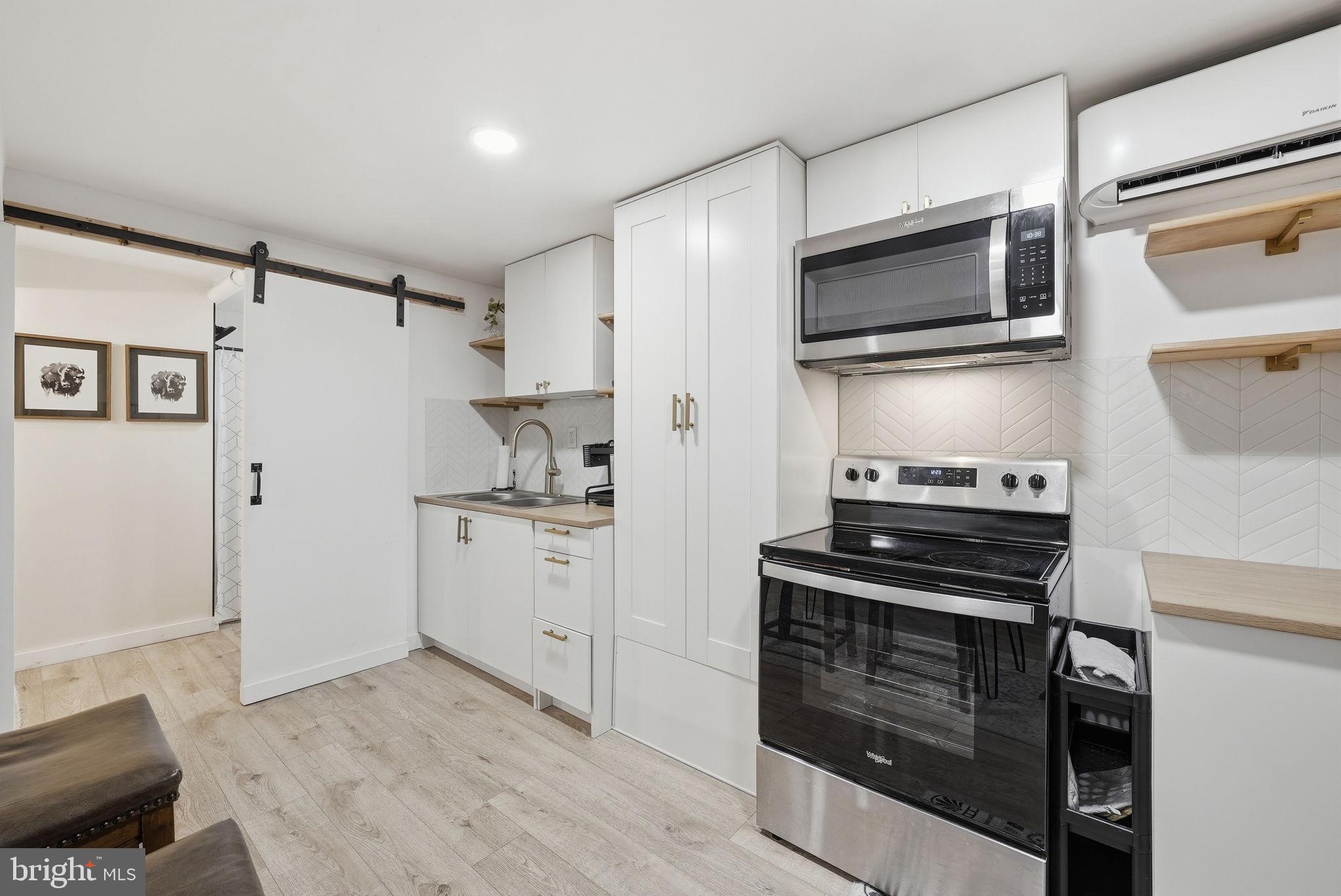 WOODBERRY FOREST - Residential