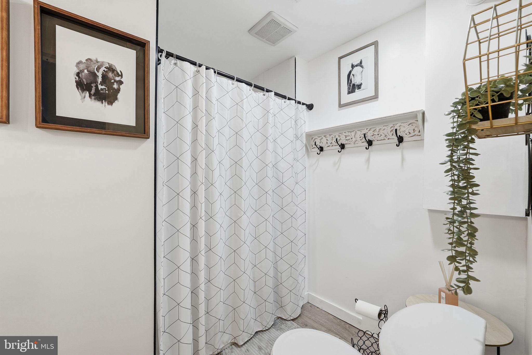 WOODBERRY FOREST - Residential