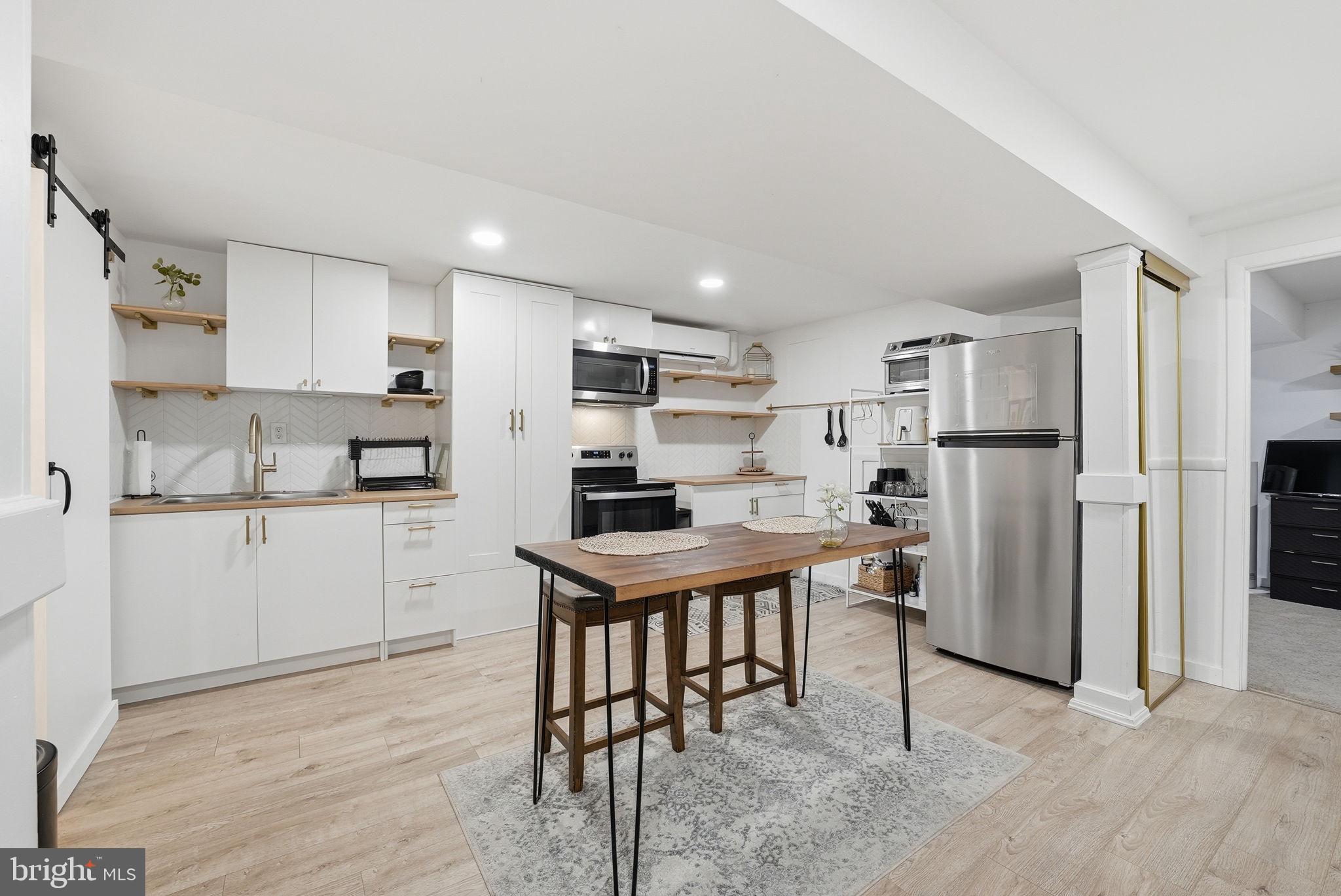 WOODBERRY FOREST - Residential