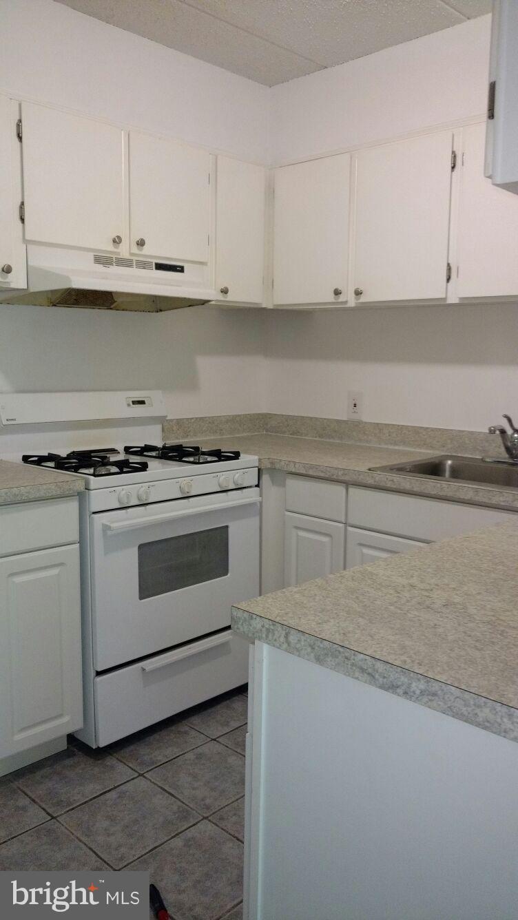 VILLAGE OF HARPERS CHOICE - Residential Lease