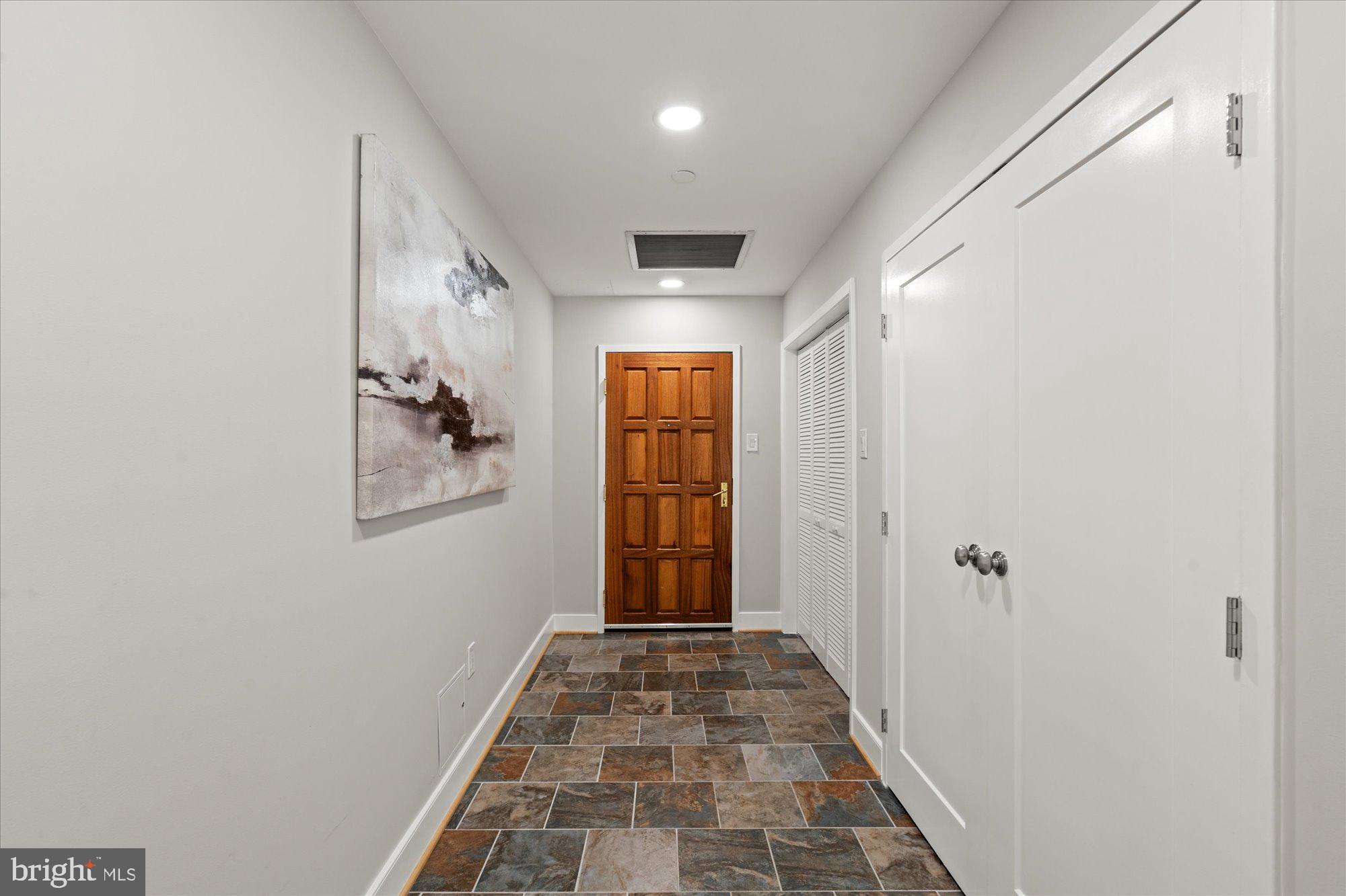 ATRIUM CONDO - Residential