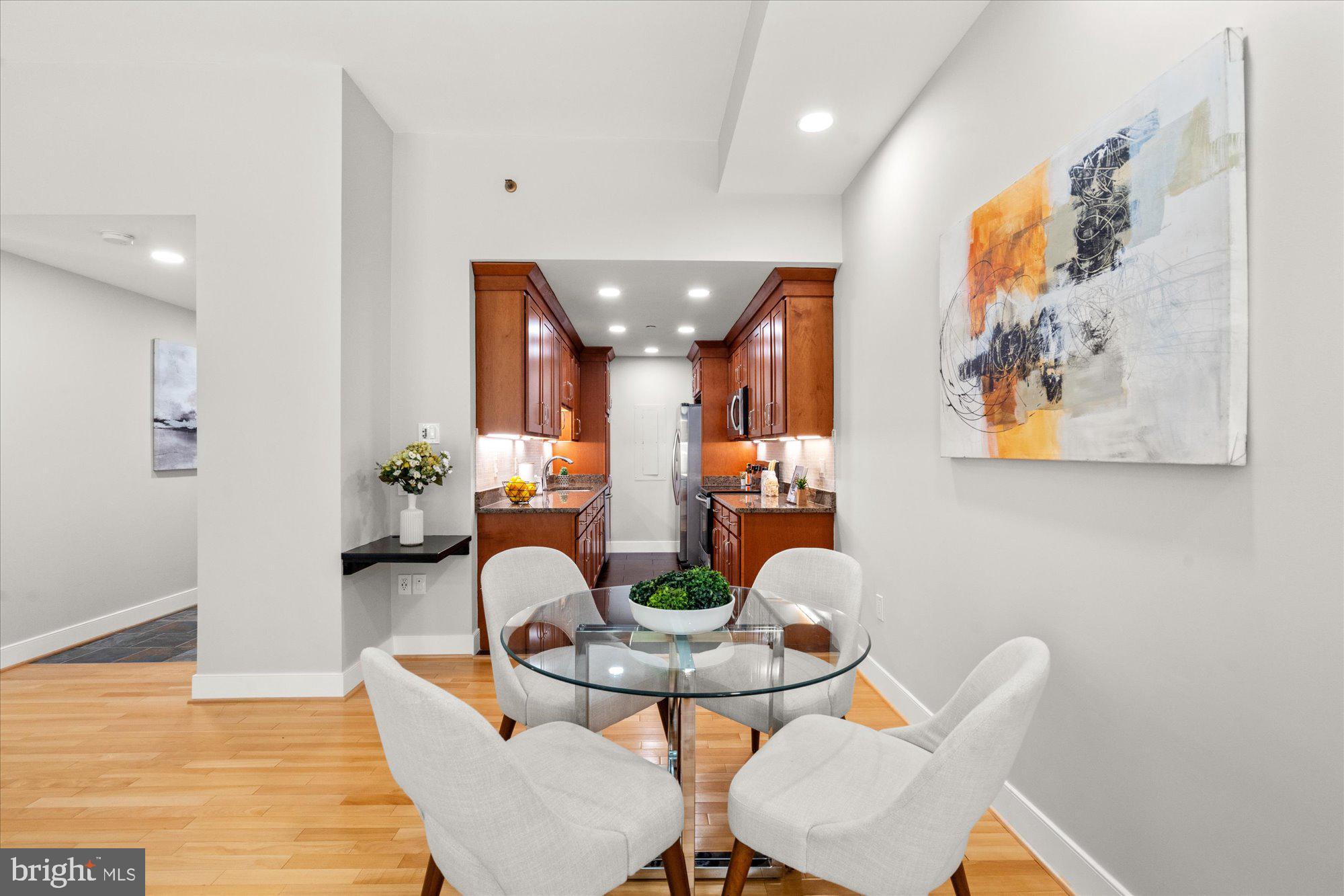 ATRIUM CONDO - Residential