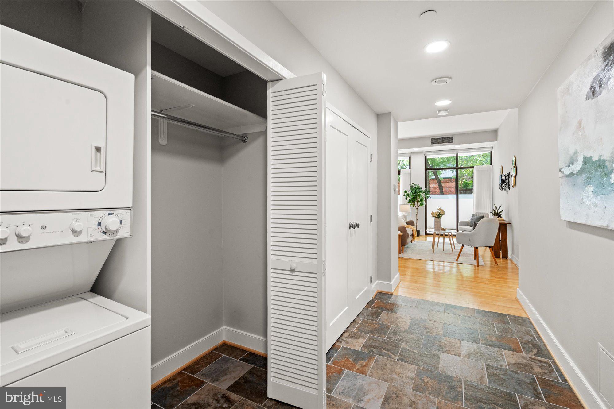 ATRIUM CONDO - Residential