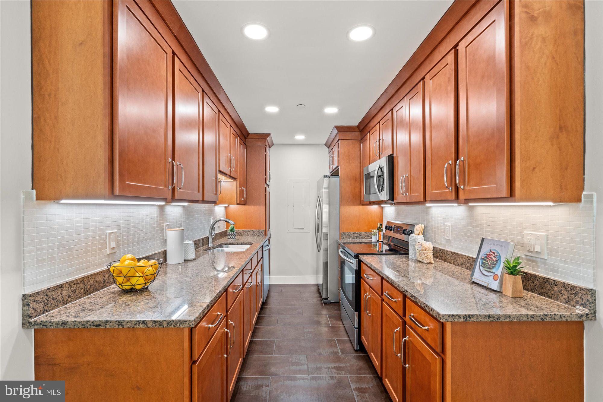 ATRIUM CONDO - Residential