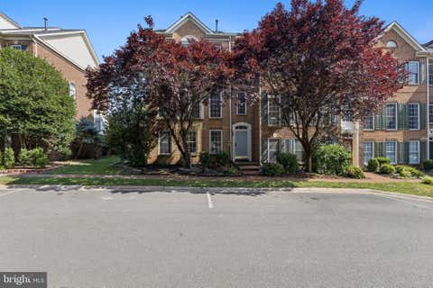 Townhouse For Rent - 43809 Water Bay Terrace<br/> Loudoun County, LEESBURG, VA 20176