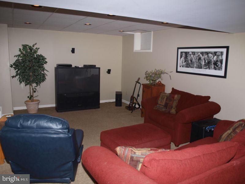 ROTHSVILLE STATION - Residential