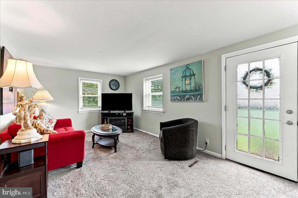 Photo of 2 Sheridan Lane, ASTON, PA 19014 (MLS # PADE2121952)