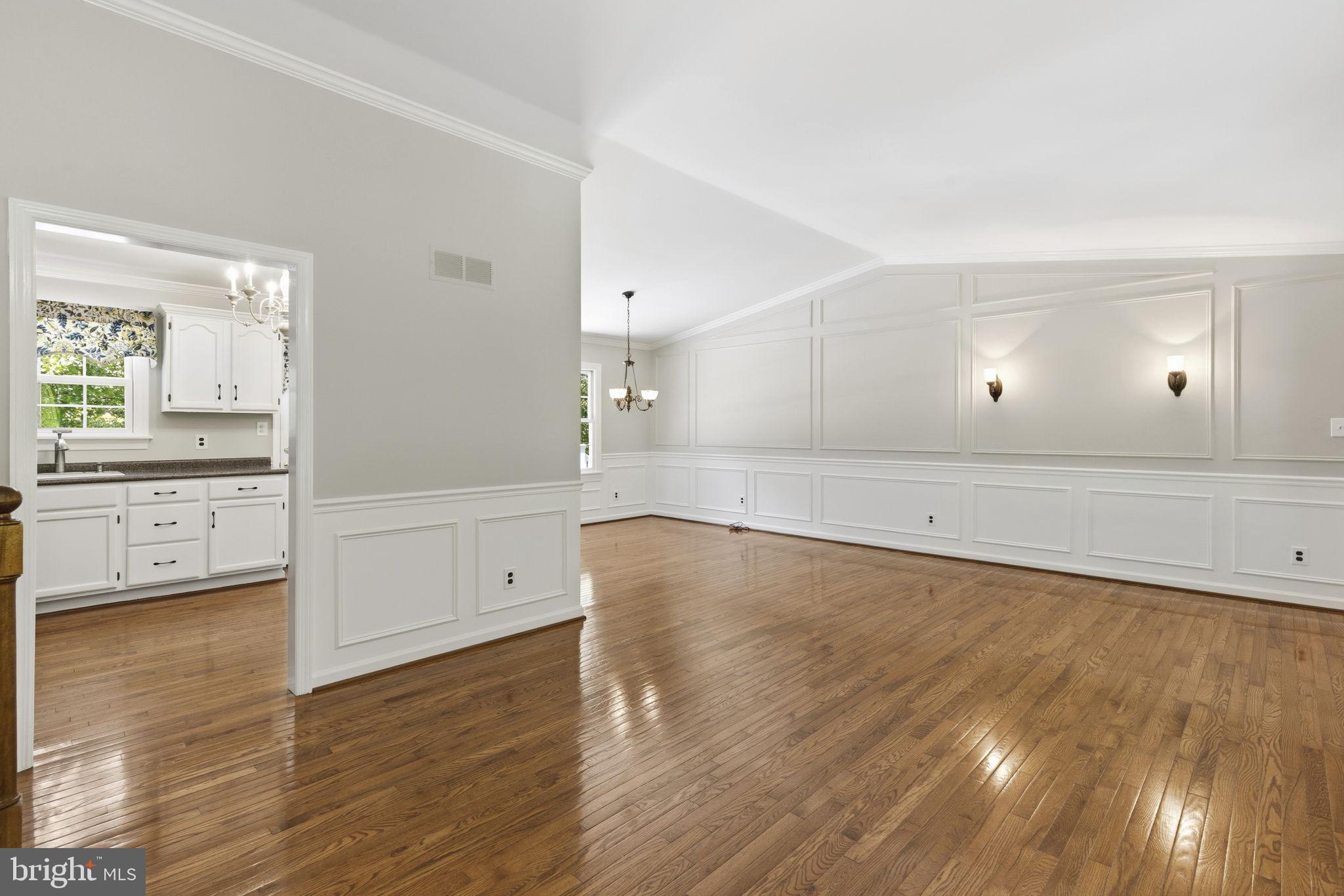 1602 E BRANCH COURT