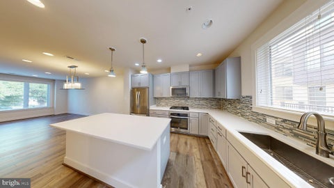 Townhouse For Rent - 10366 Jacobsen Street<br/> BETHESDA, MD 20817