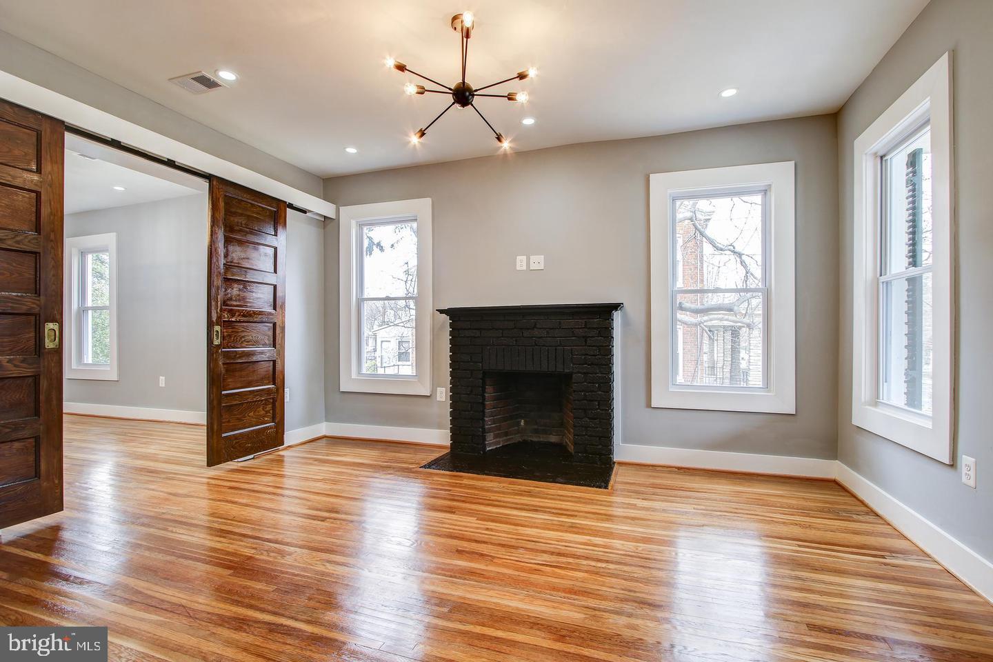 4008 12TH STREET NE