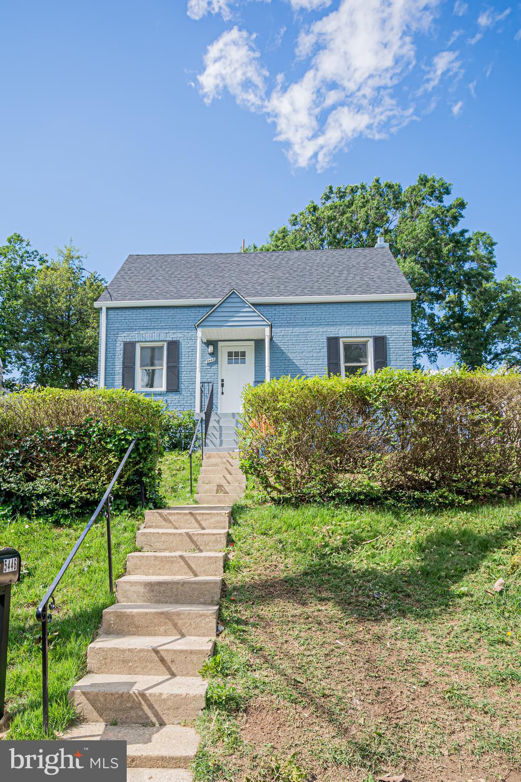 5446 VARNUM STREET