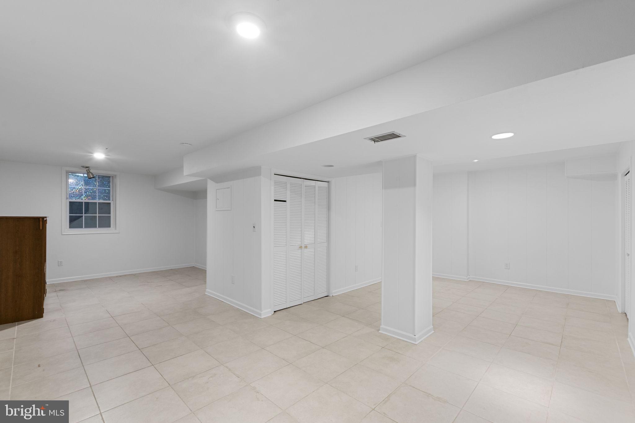 WILTON FOREST - Residential Lease