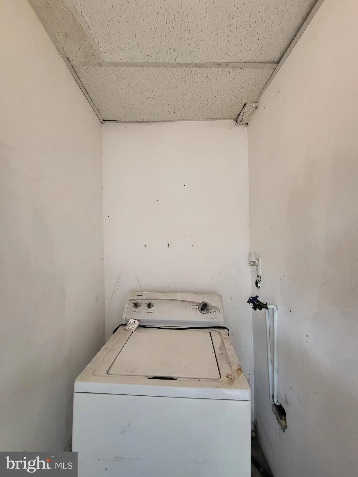 Reading, Pennsylvania 19601, United States, 3 Bedrooms Bedrooms, ,1 BathroomBathrooms,Residential,Active,175761