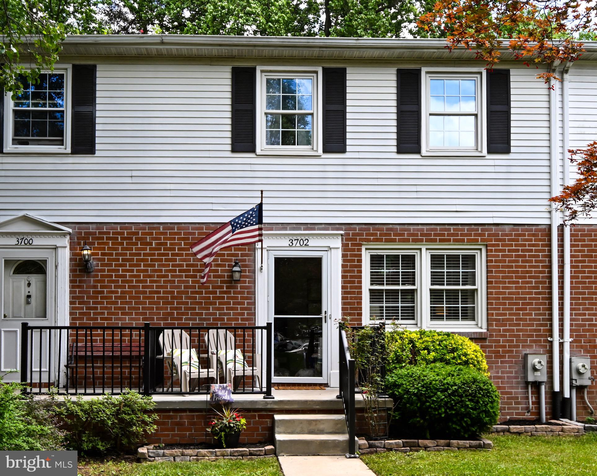 DOUBLE ROCK TOWNHOUSES - Residential