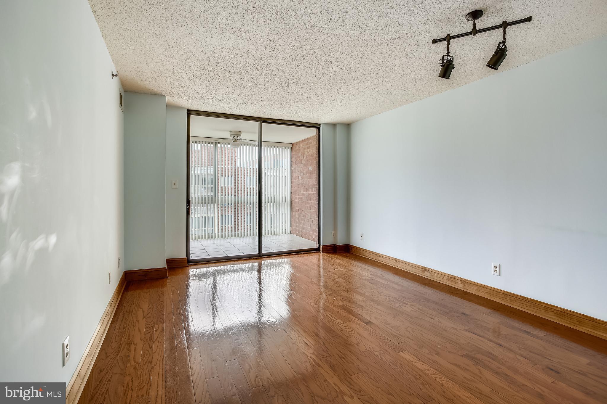 WESTVIEW AT BALLSTON METRO - Residential