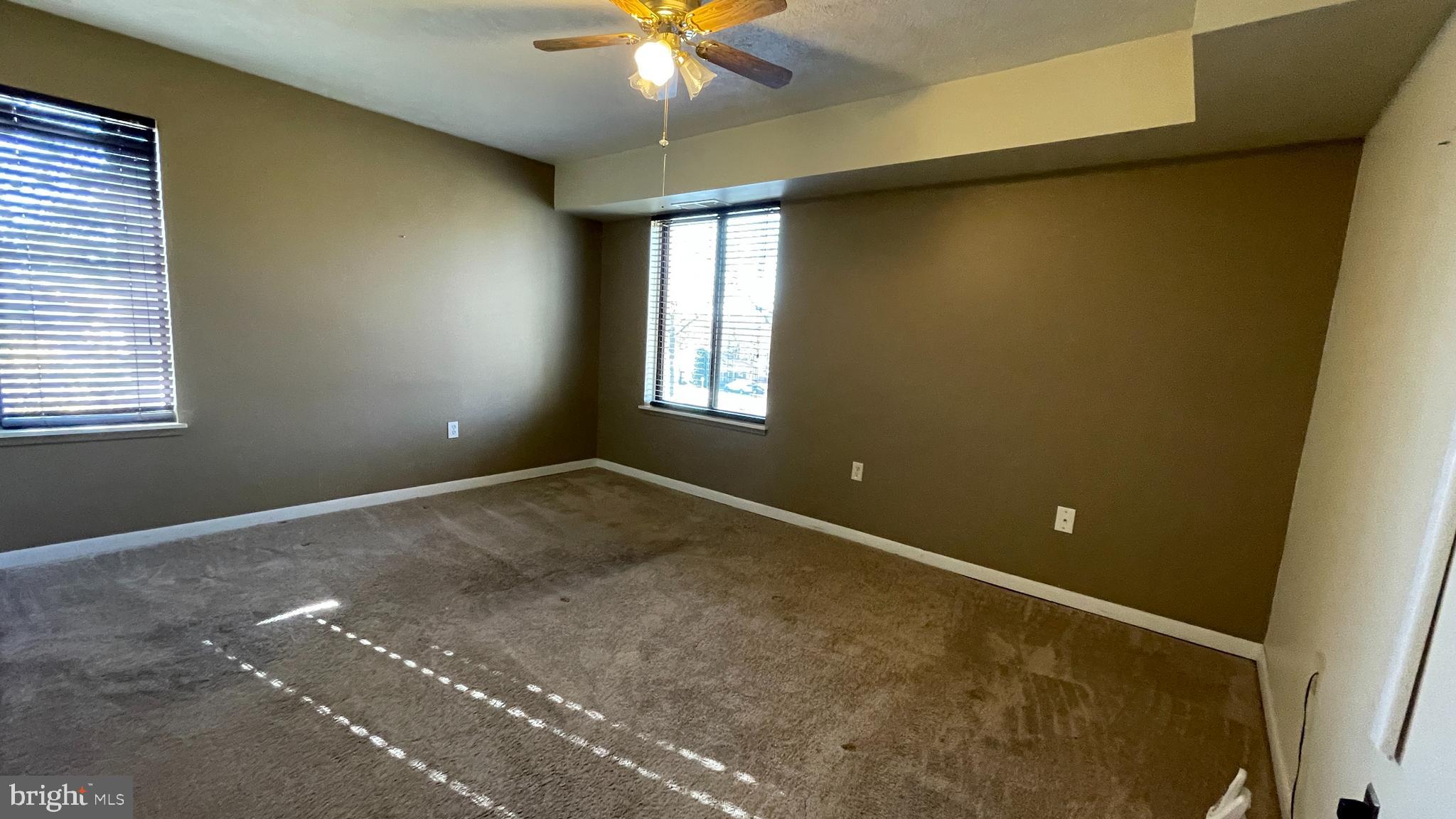 SHADOW OAKS - Residential