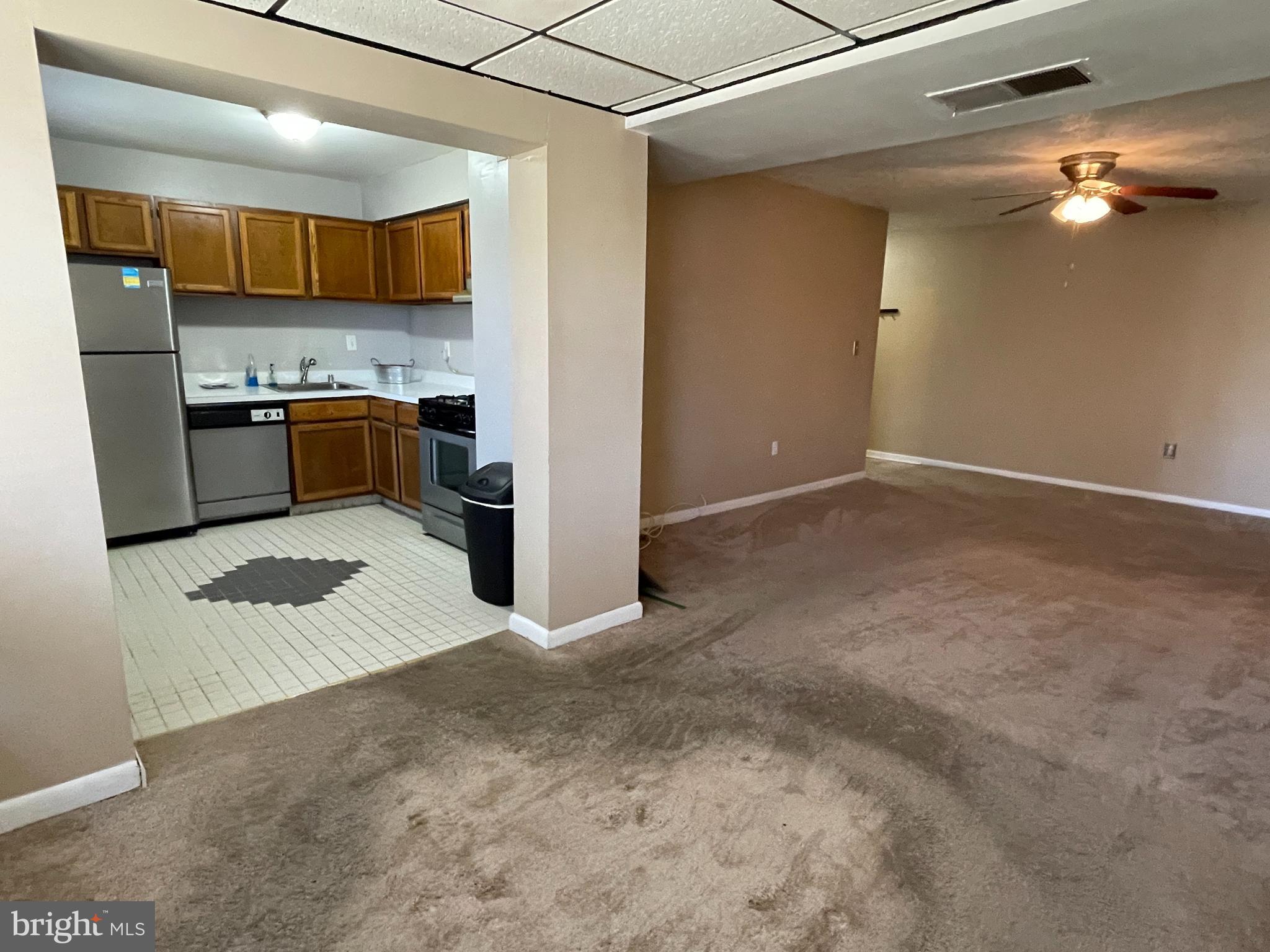 SHADOW OAKS - Residential