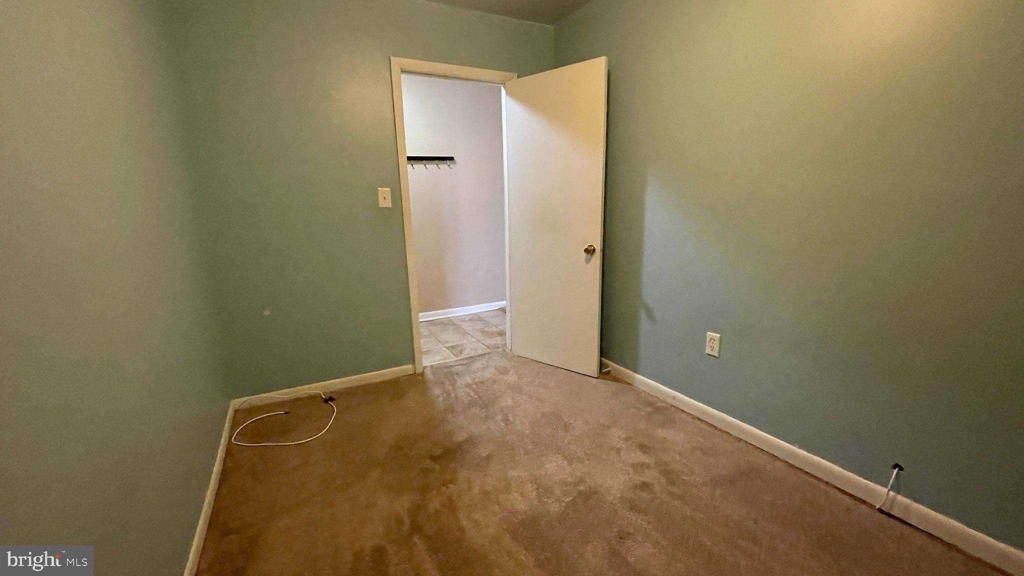 SHADOW OAKS - Residential