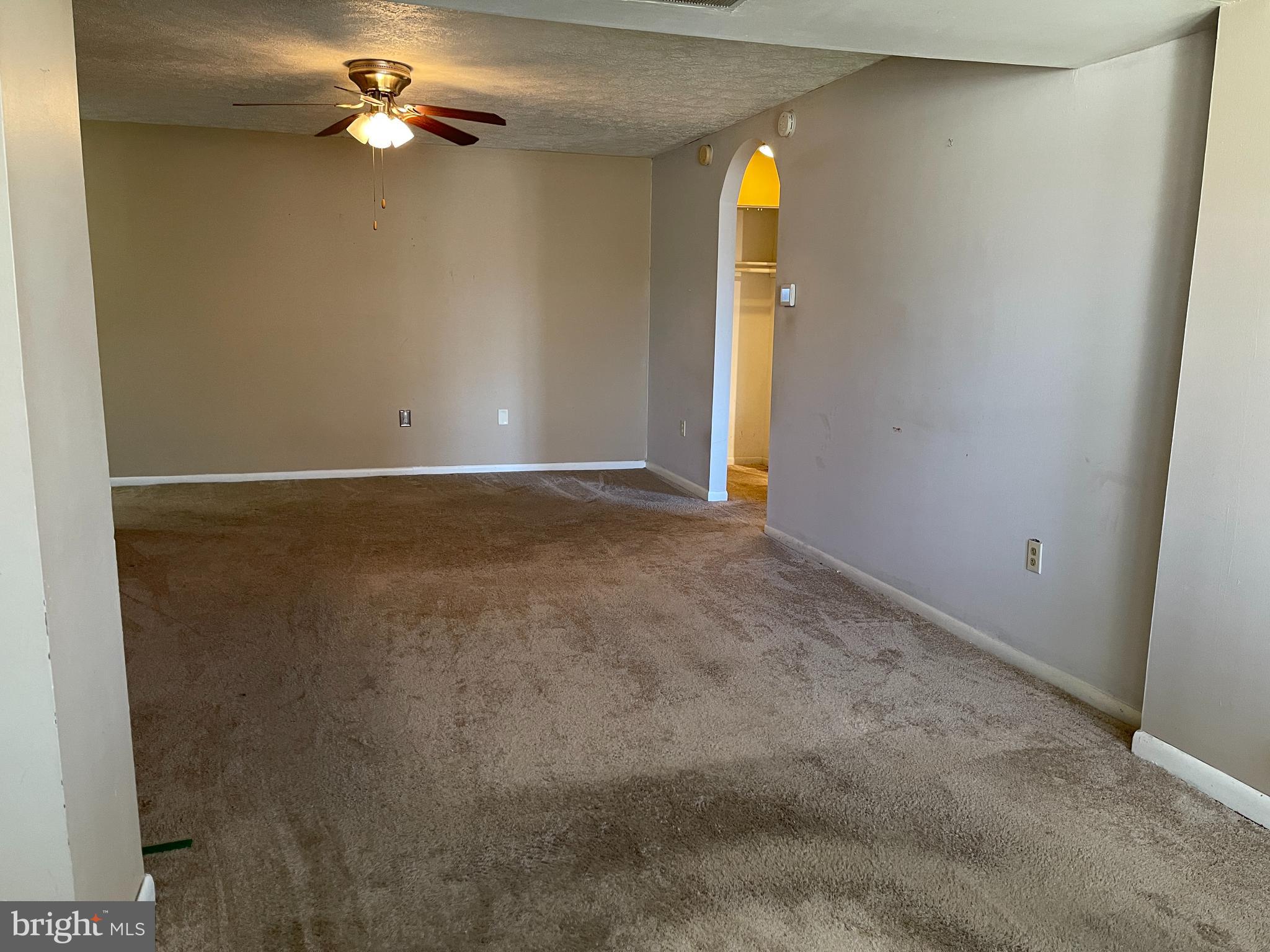 SHADOW OAKS - Residential