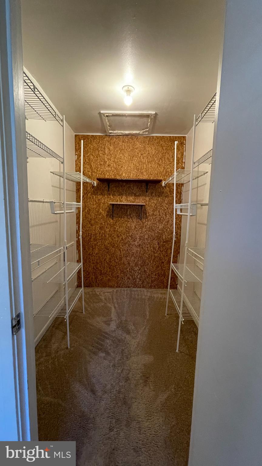 SHADOW OAKS - Residential