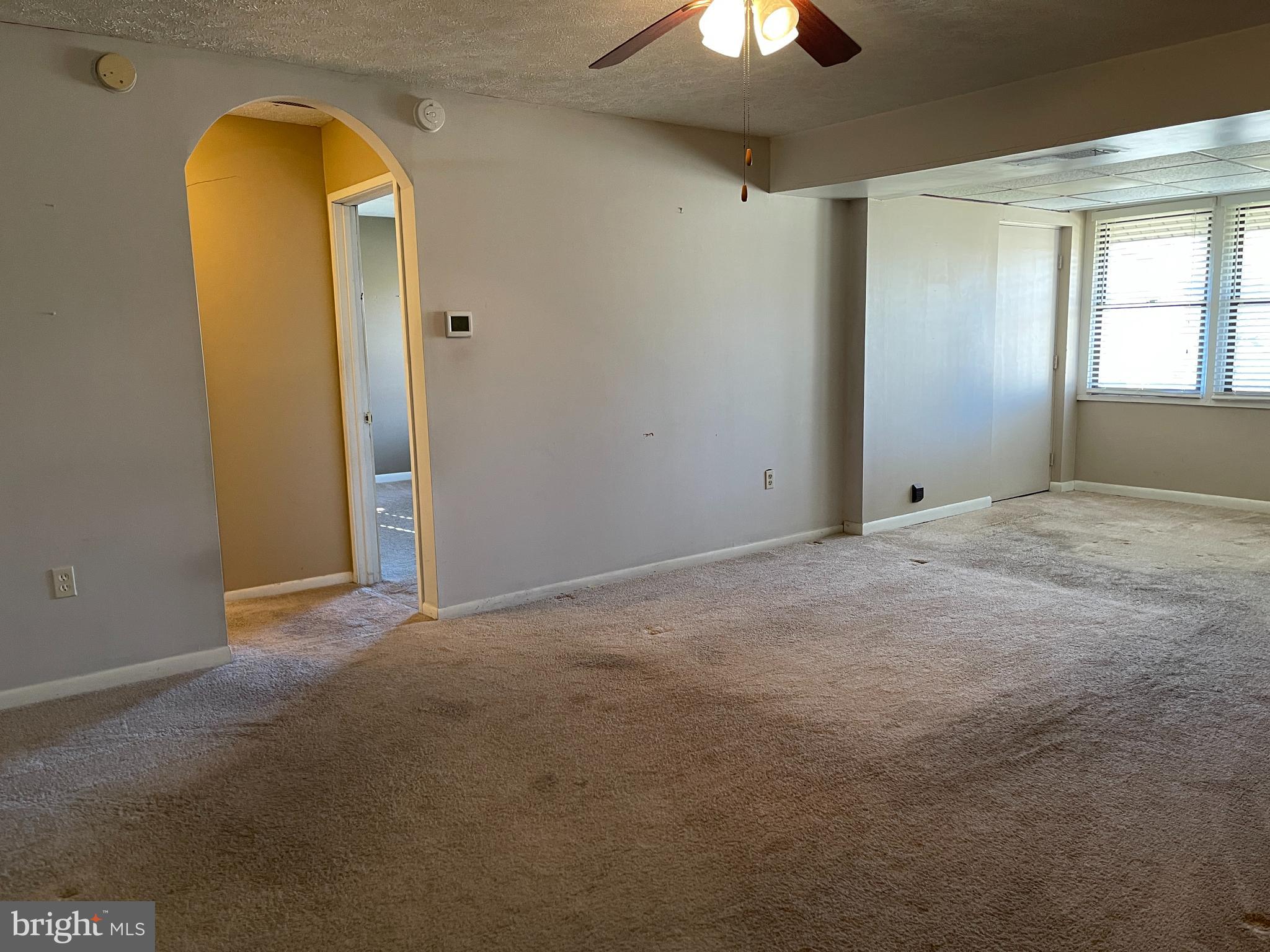 SHADOW OAKS - Residential