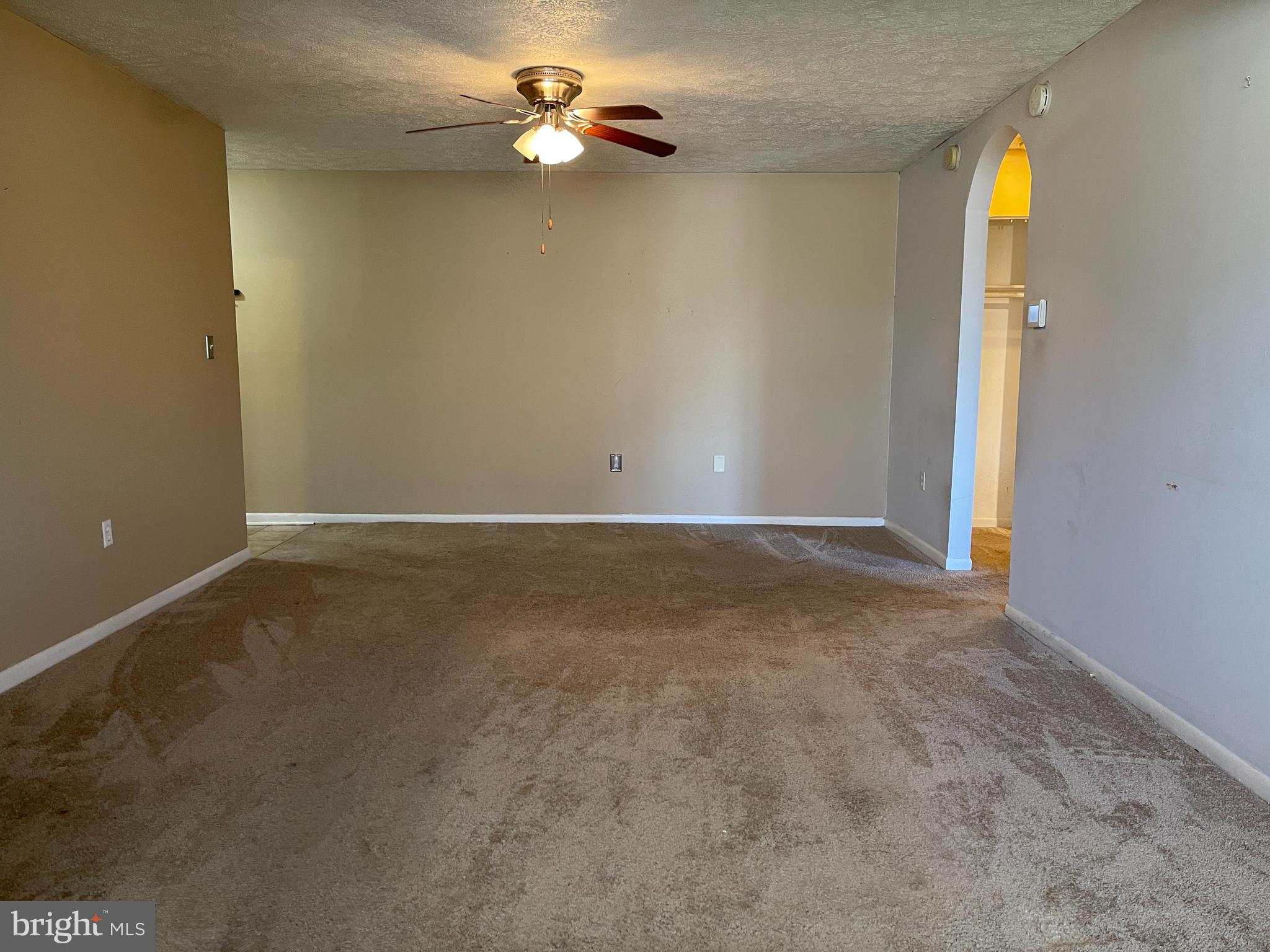 SHADOW OAKS - Residential