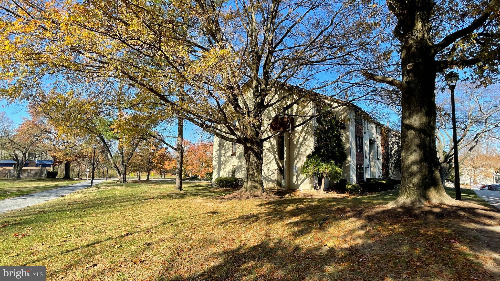 SHADOW OAKS - Residential