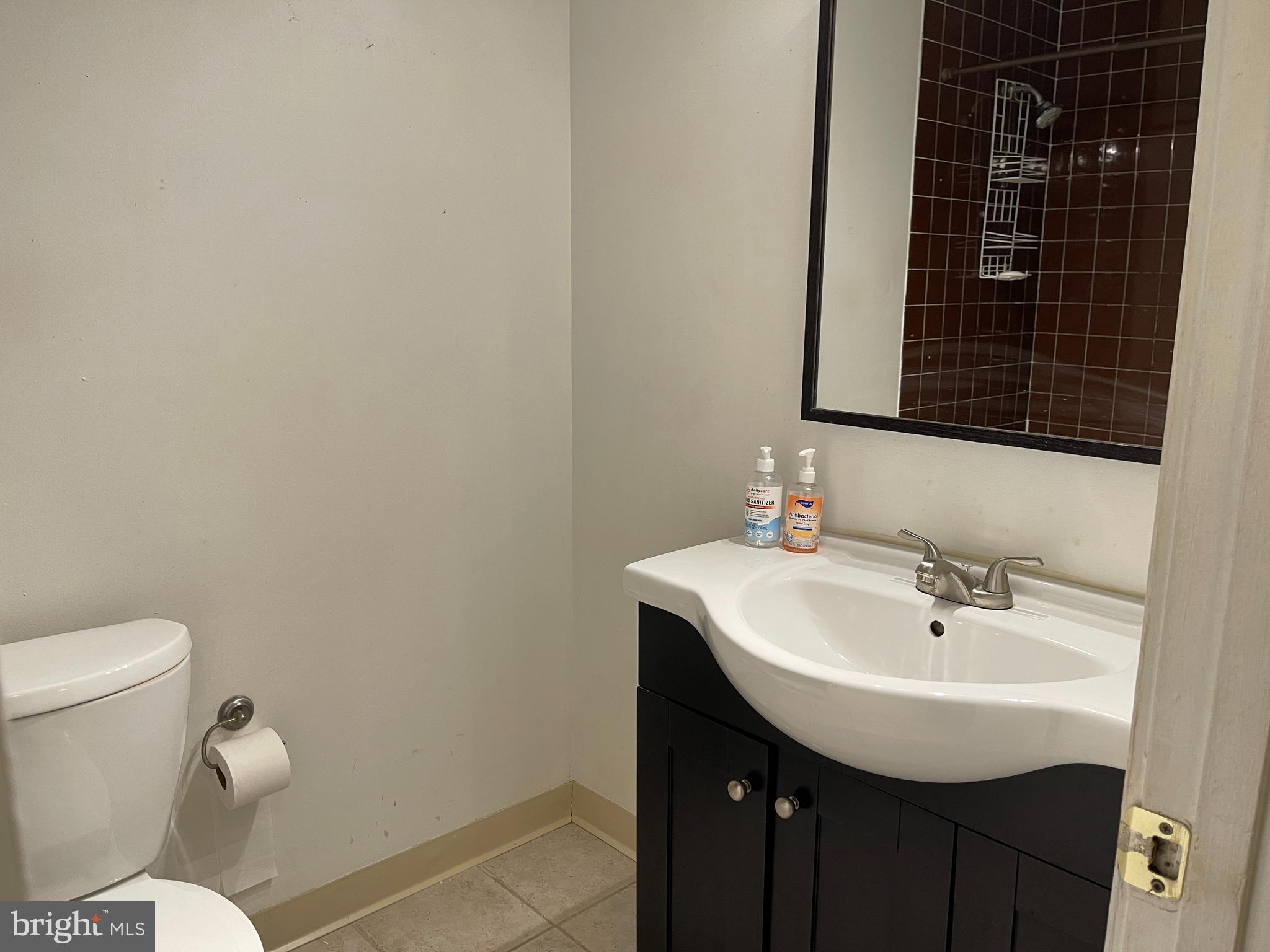 SHADOW OAKS - Residential