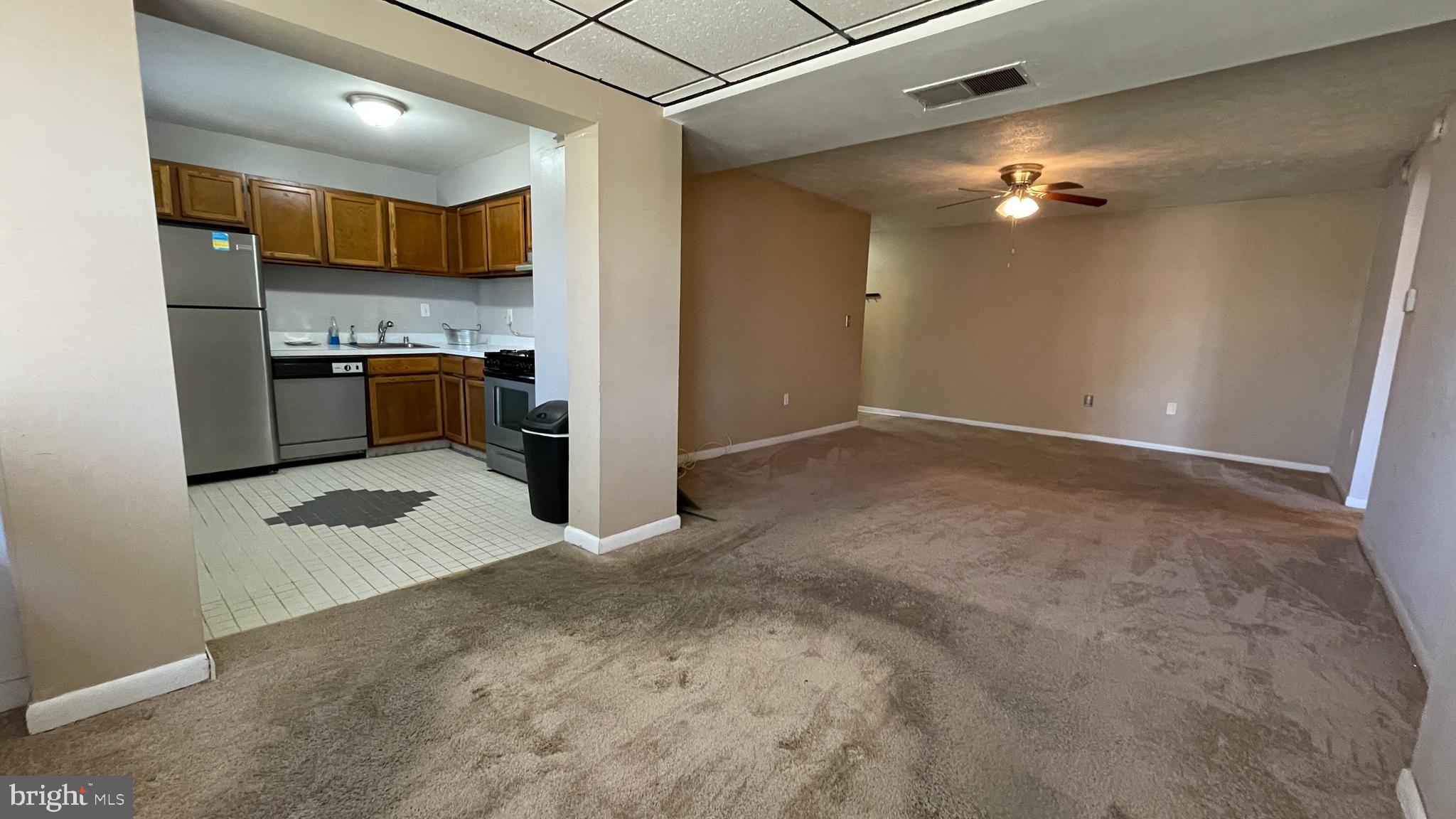 SHADOW OAKS - Residential