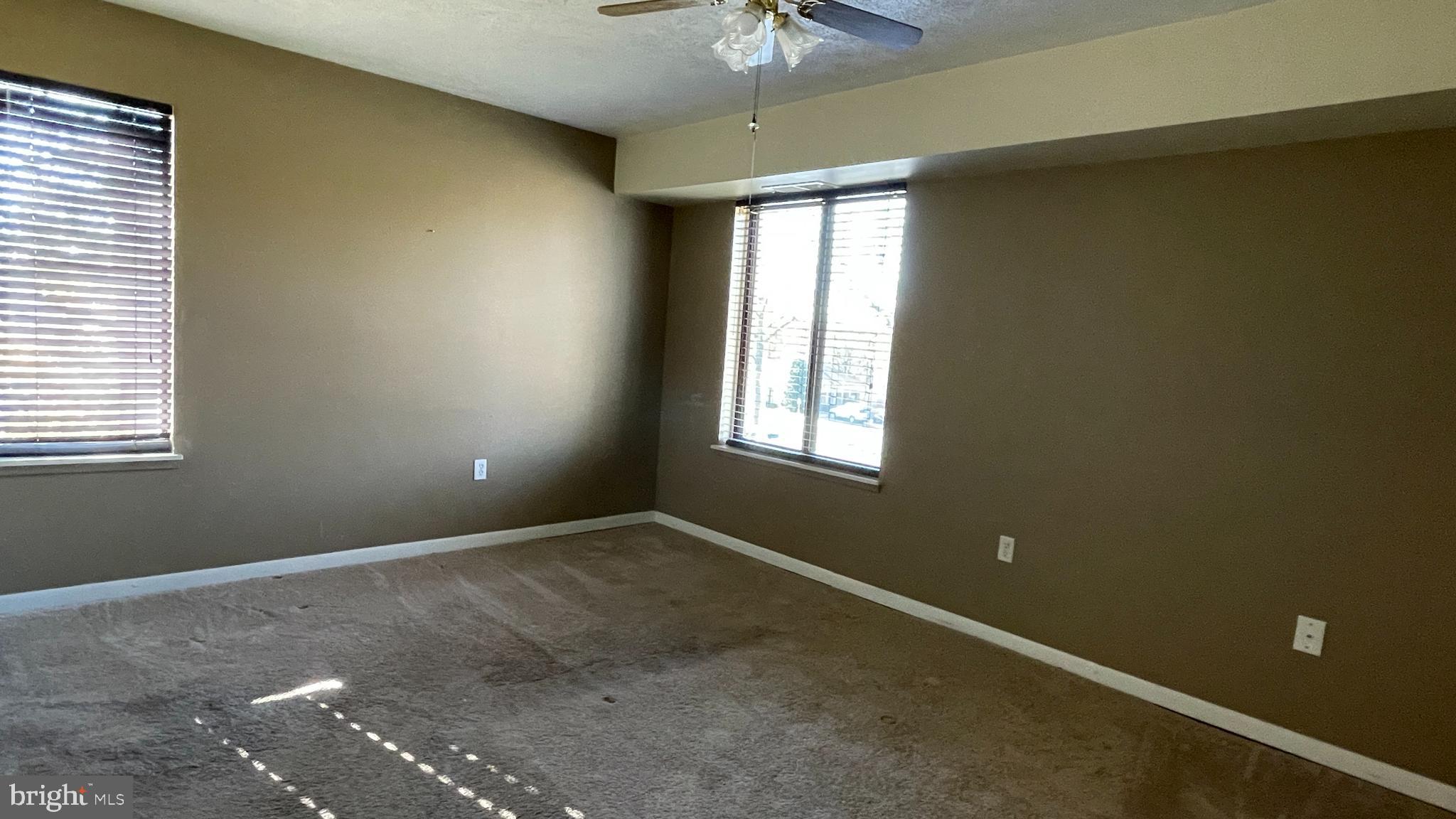 SHADOW OAKS - Residential